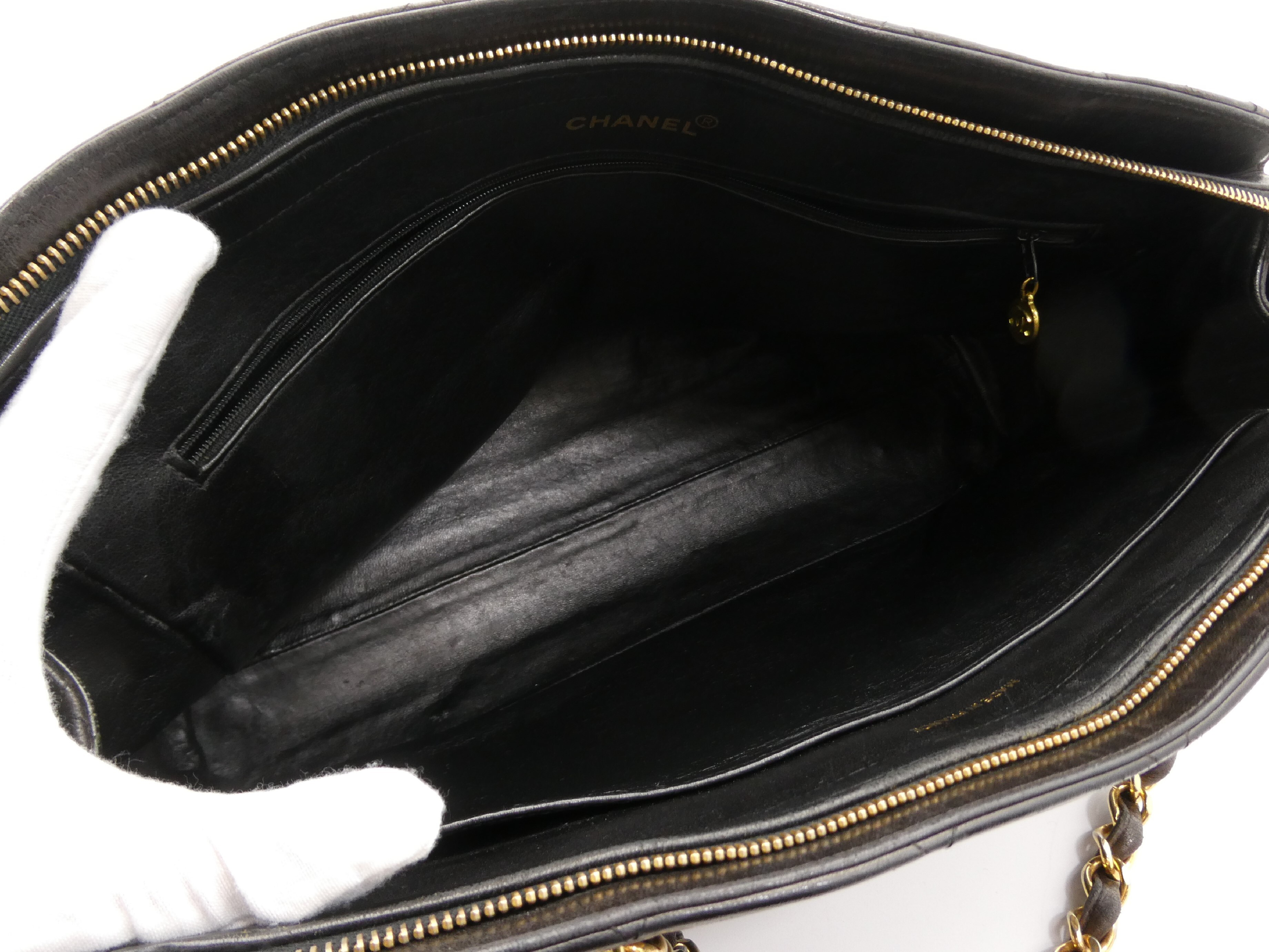 Matelassé Leather Chain Shoulder Bag — view 7
