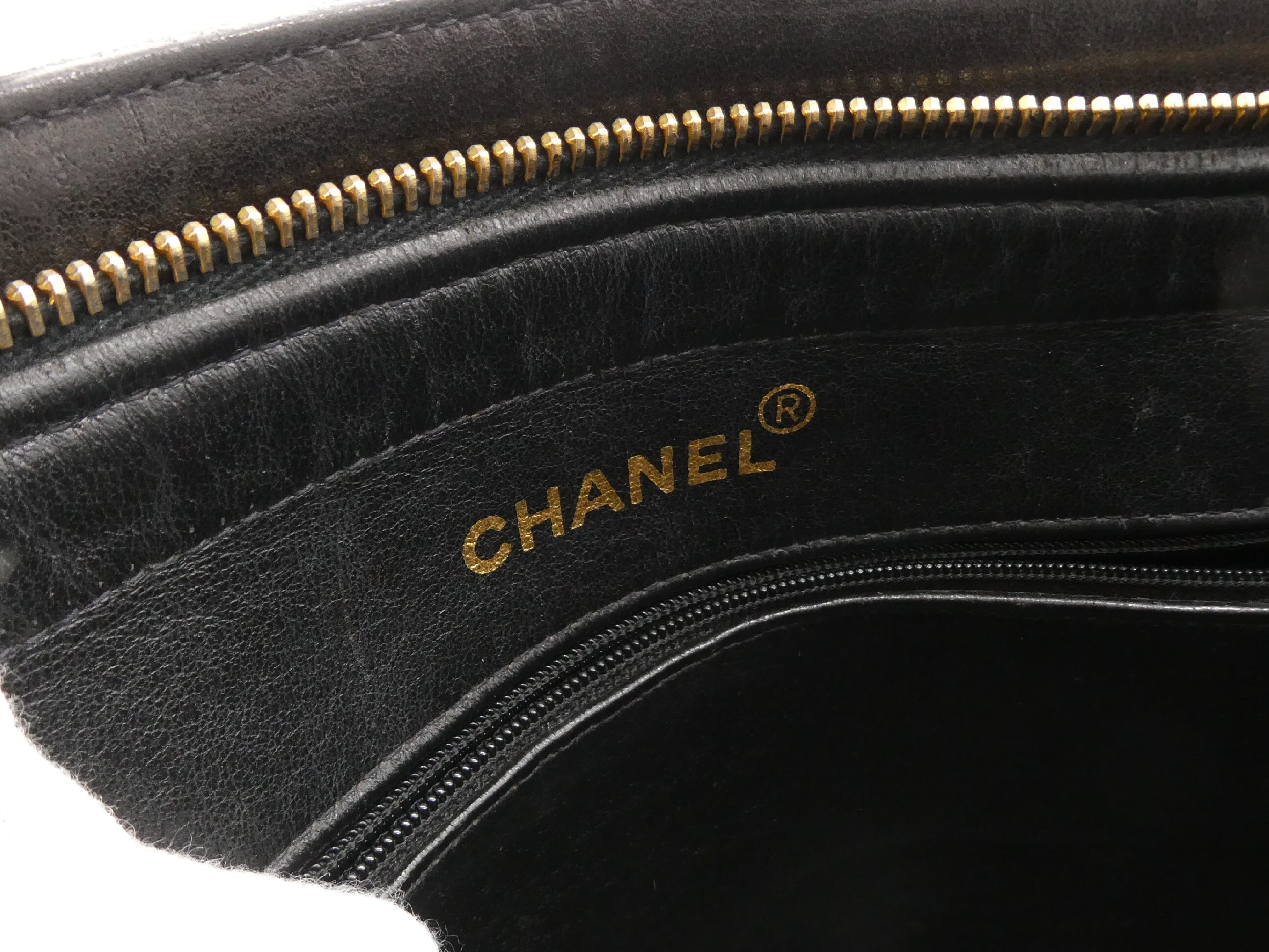 Matelassé Leather Chain Shoulder Bag — view 8