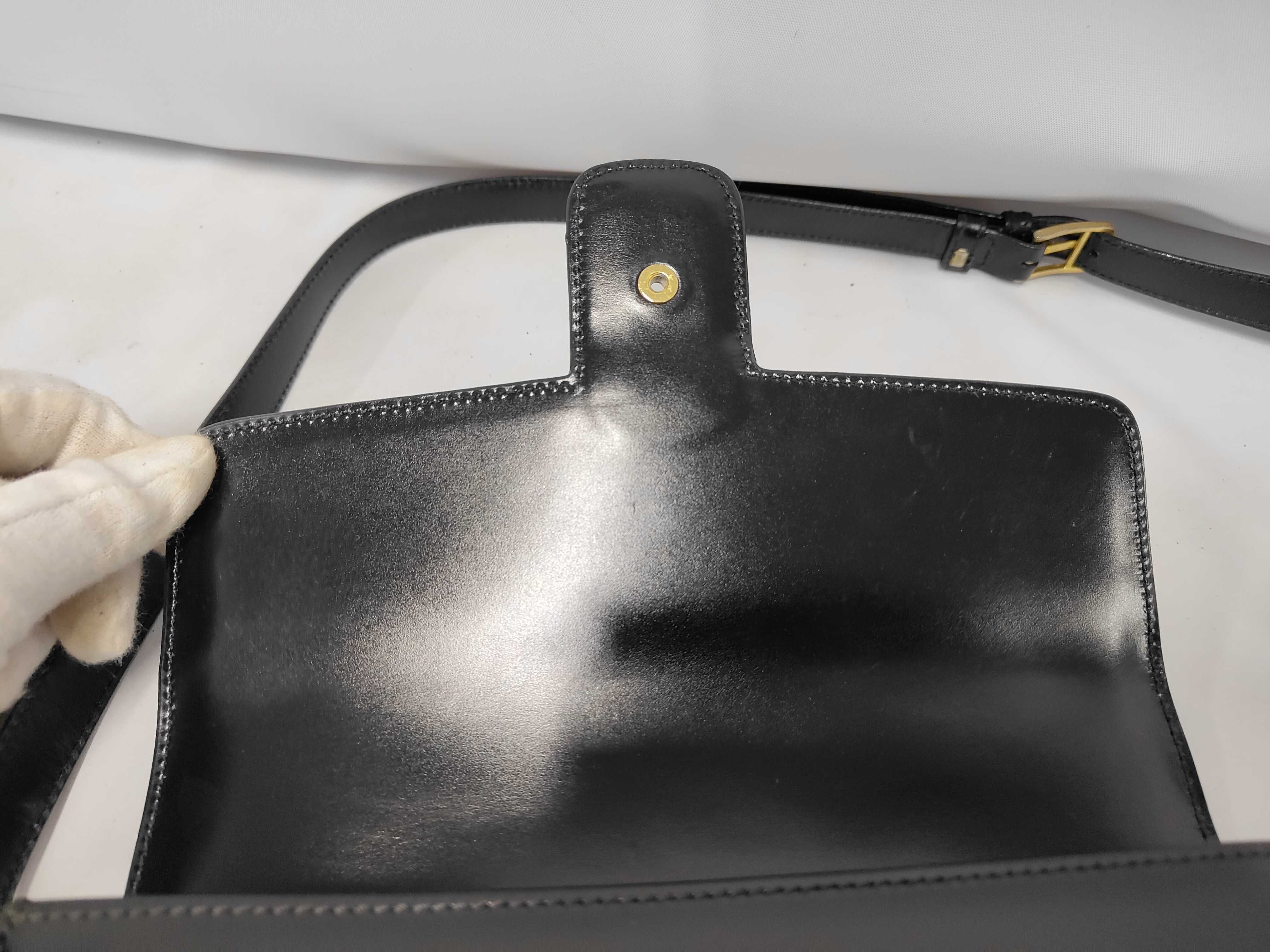Old Vintage Carriage Hardware Leather Shoulder Bag — view 9