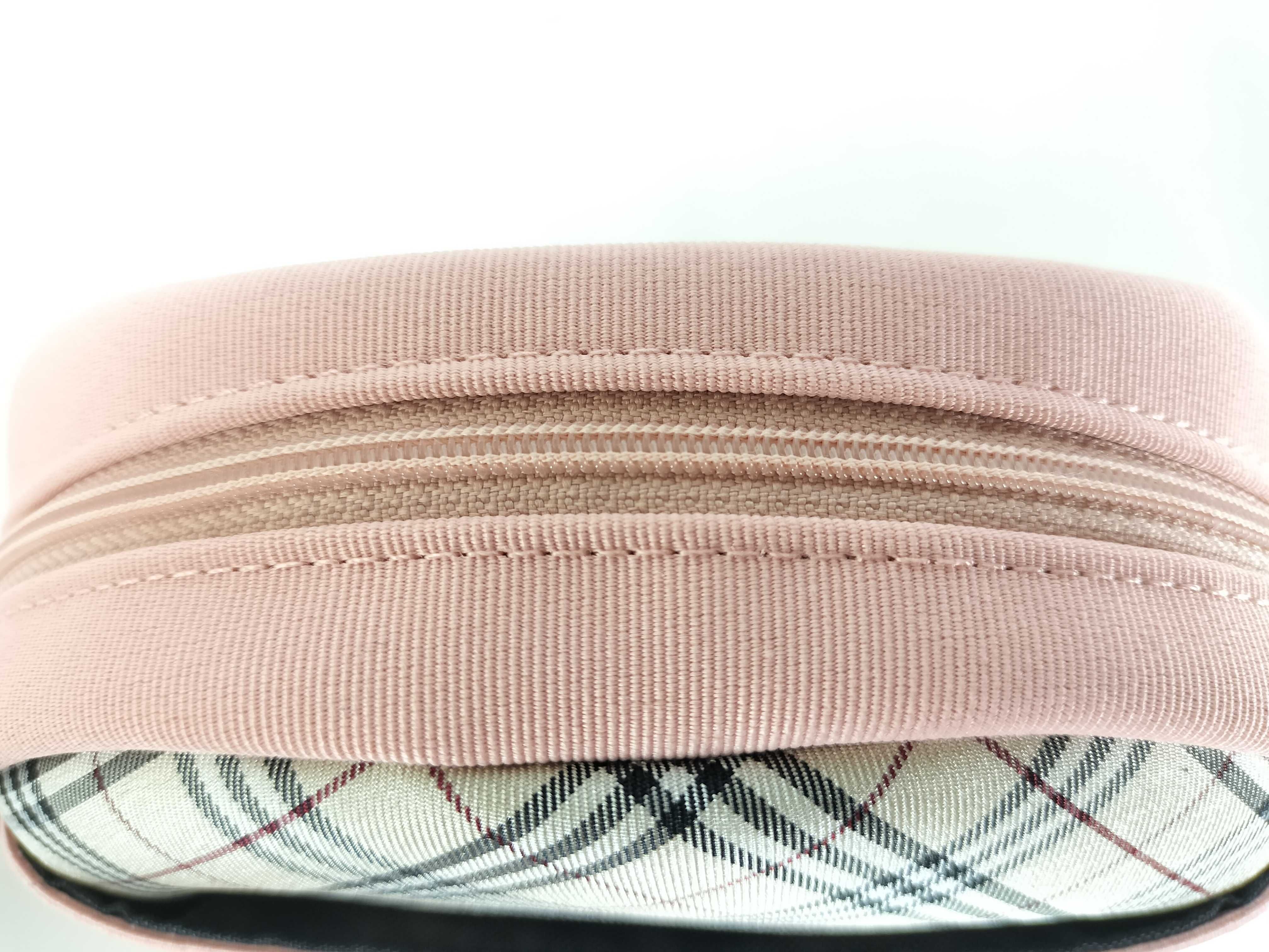 pouch, handkerchief, Nova Check pattern, with box, and other accessories. — view 3
