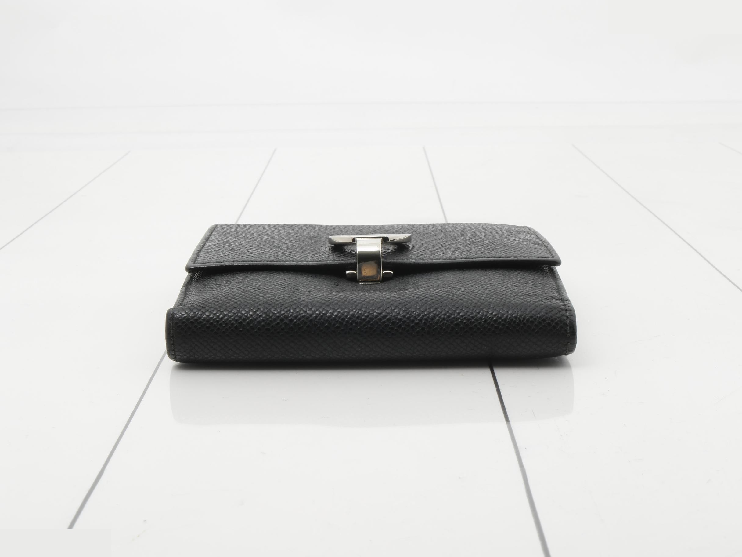 wallet — view 3