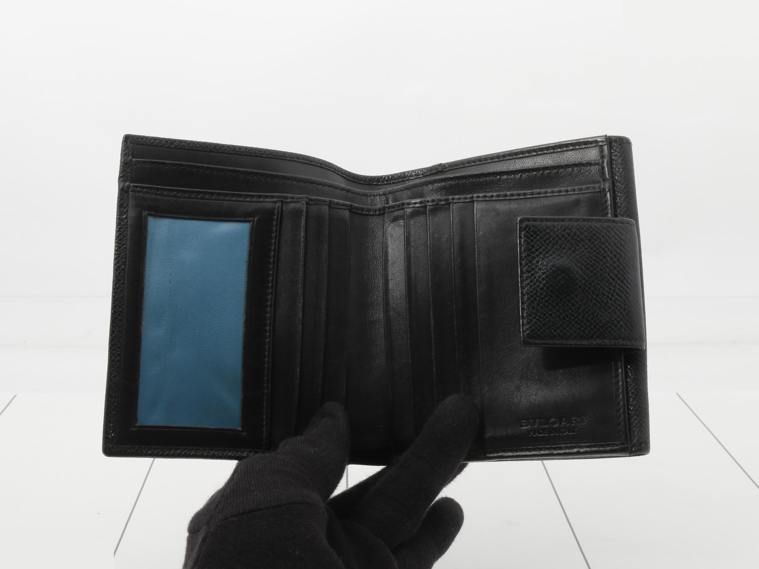 wallet — view 4