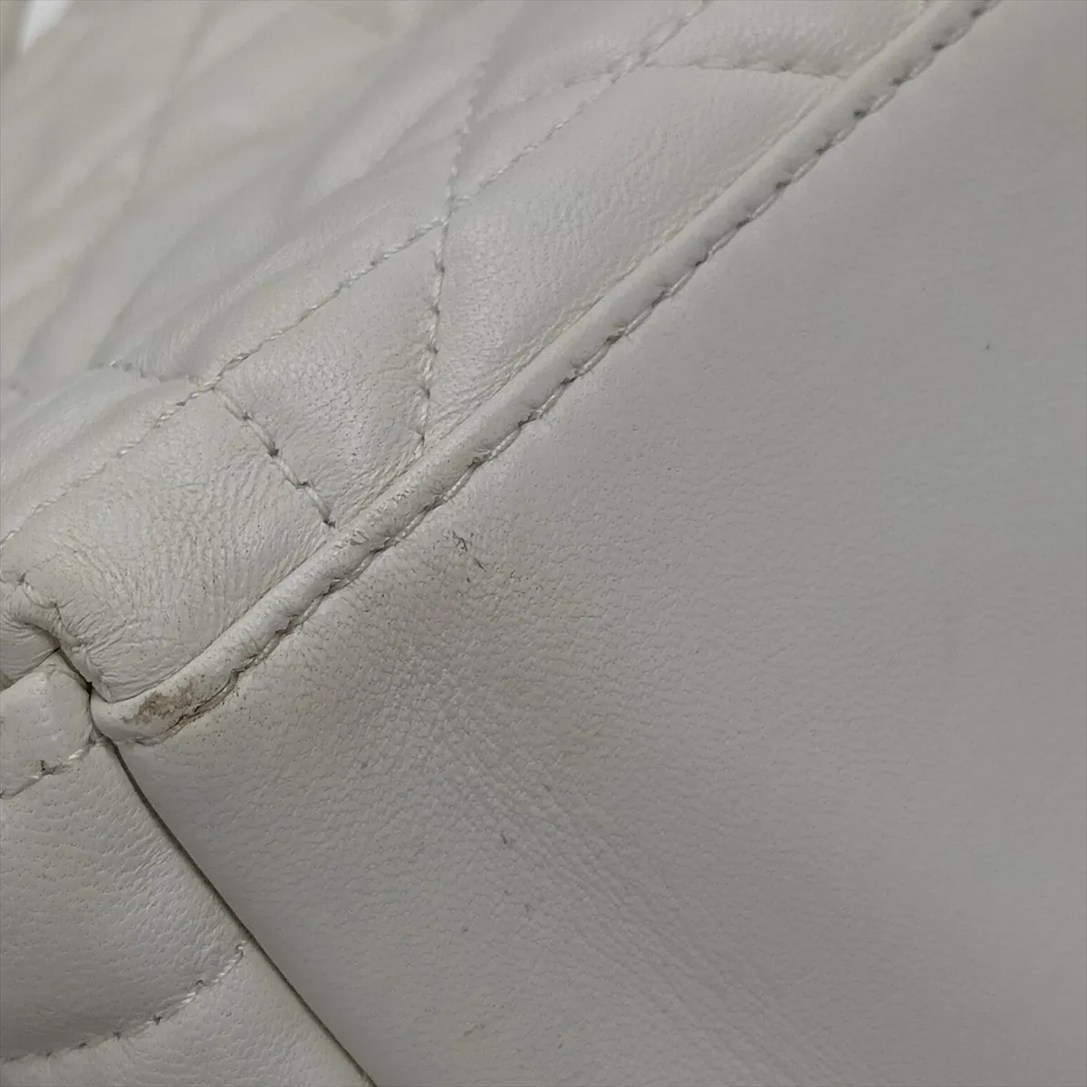 Cannage Dream Leather Shoulder Bag, White — view 15