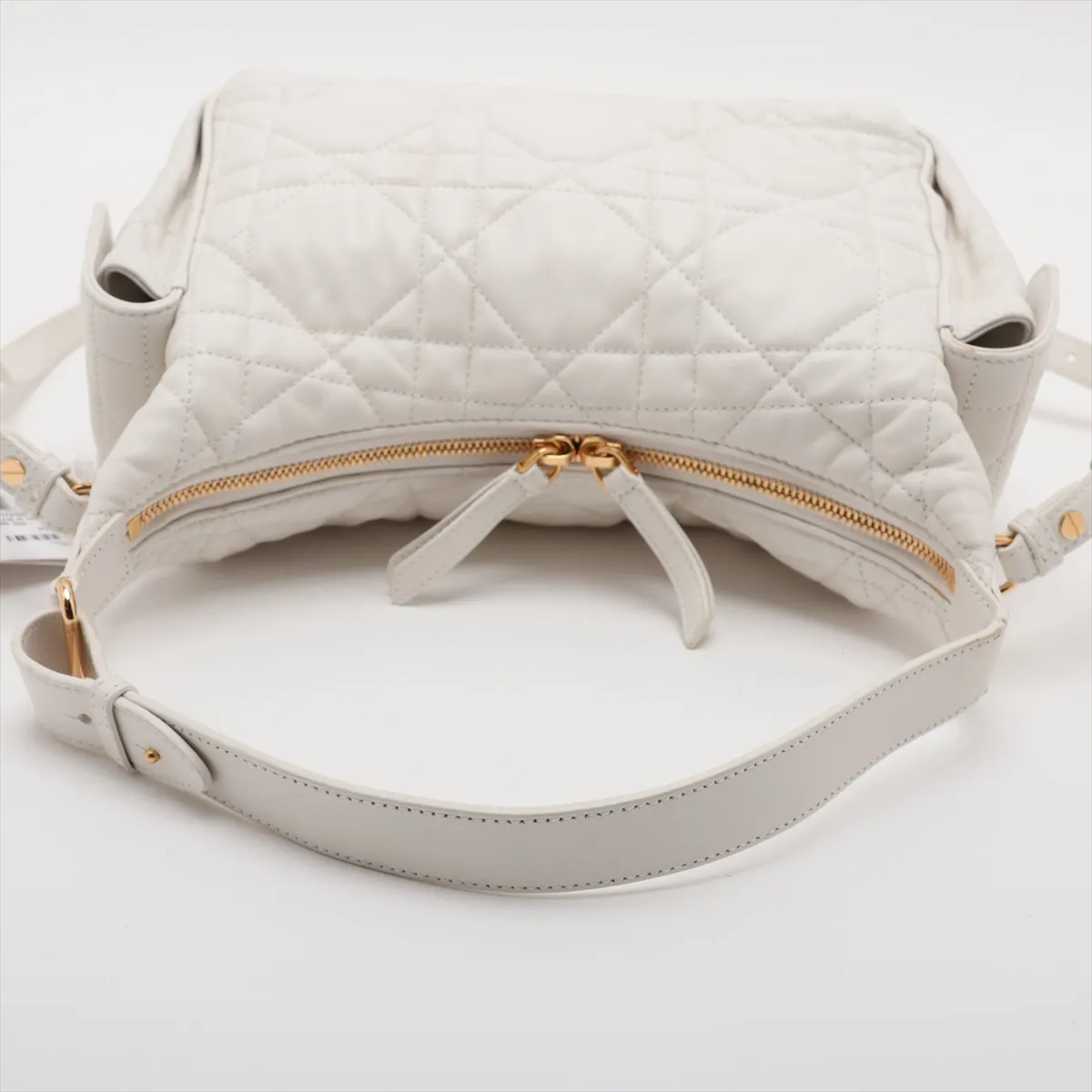 Cannage Dream Leather Shoulder Bag, White — view 5