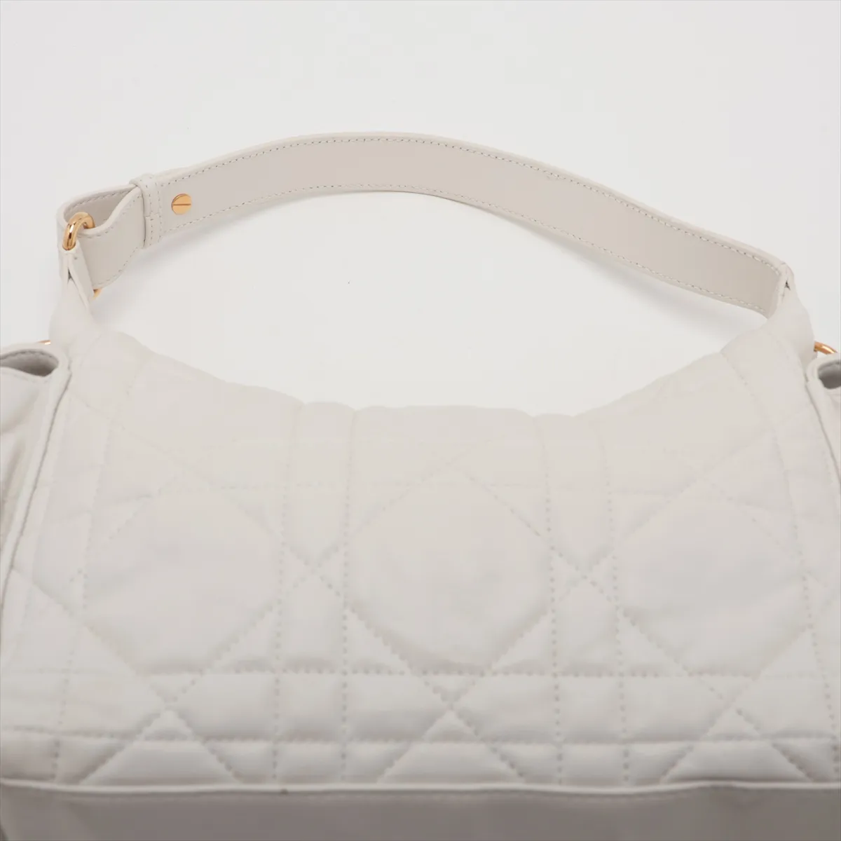 Cannage Dream Leather Shoulder Bag, White — view 6