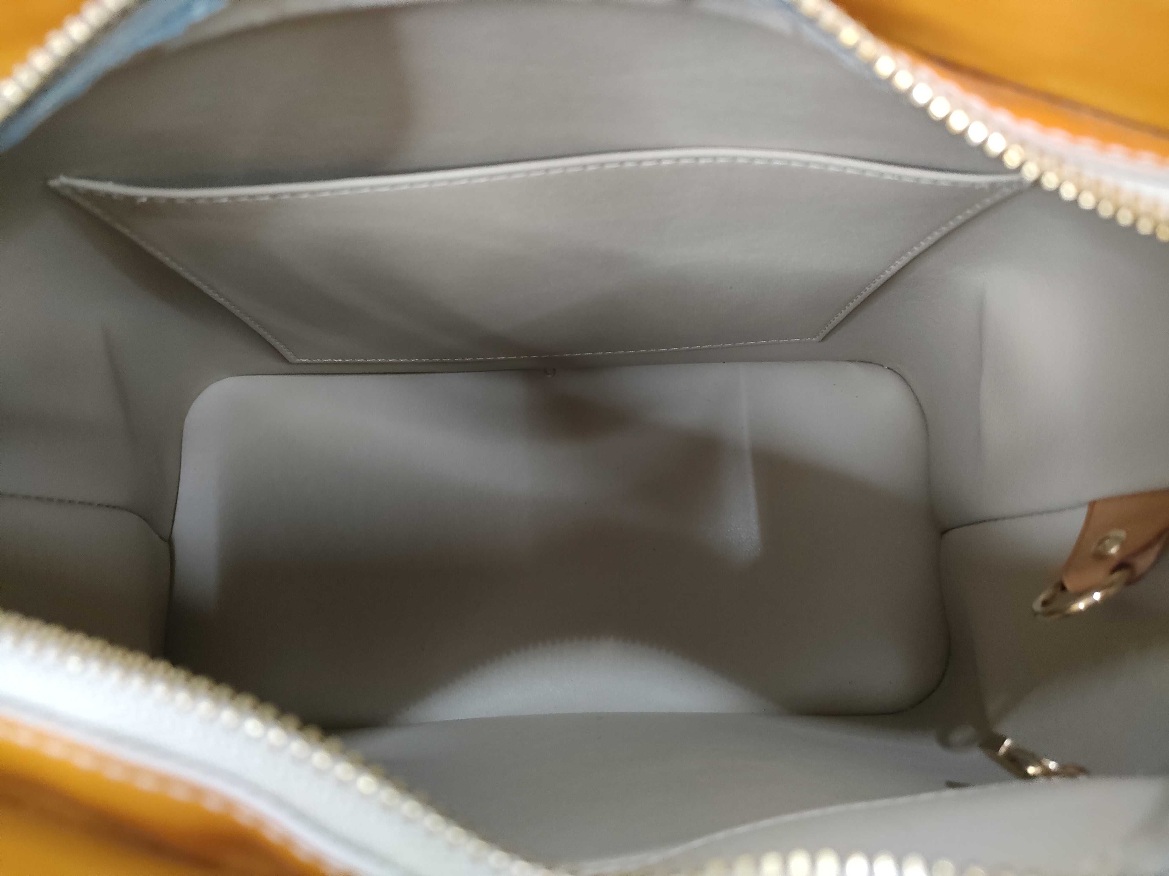Vernis Houston Tote Bag — view 10