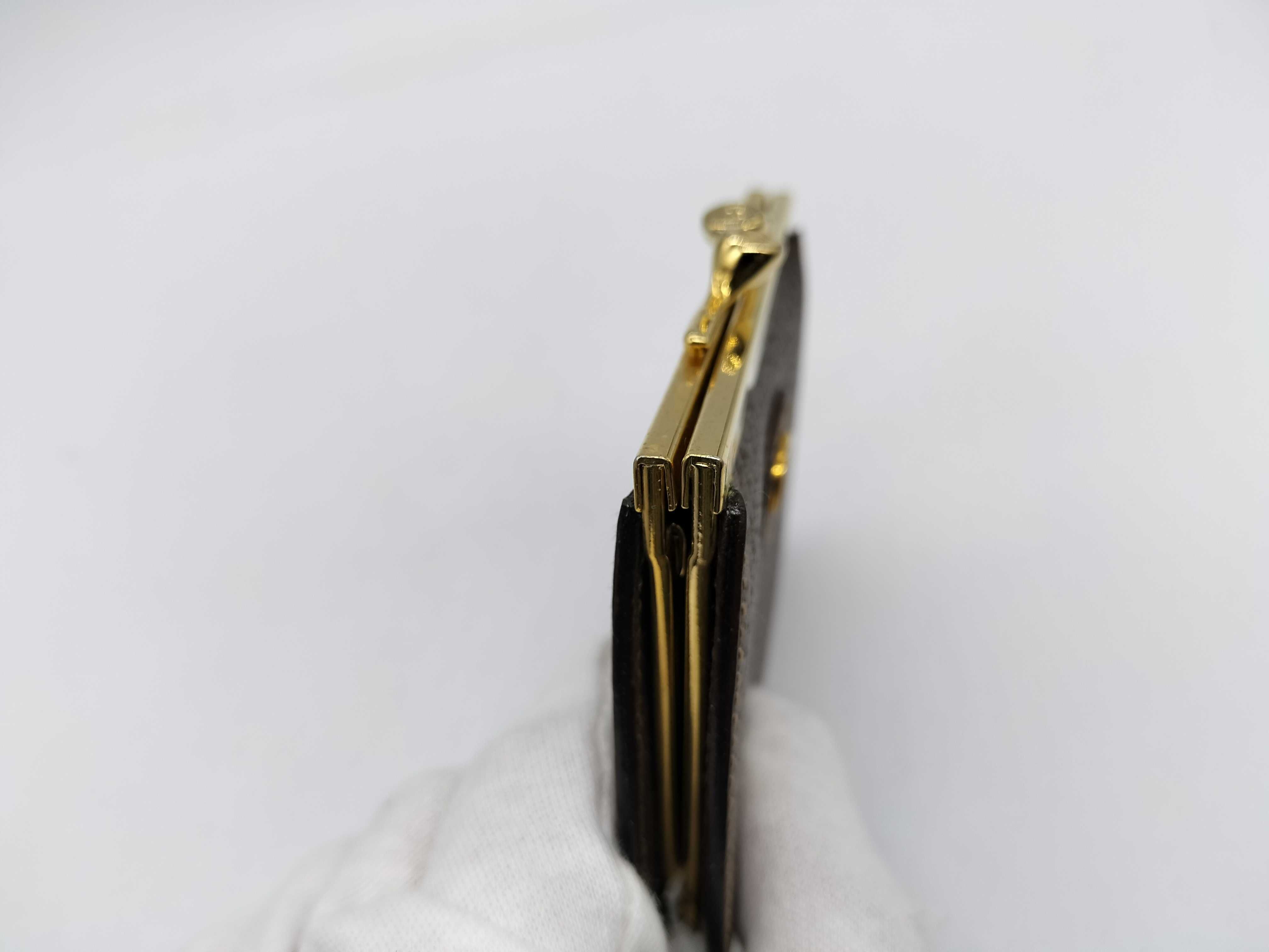Old Gucci coin purse — view 12
