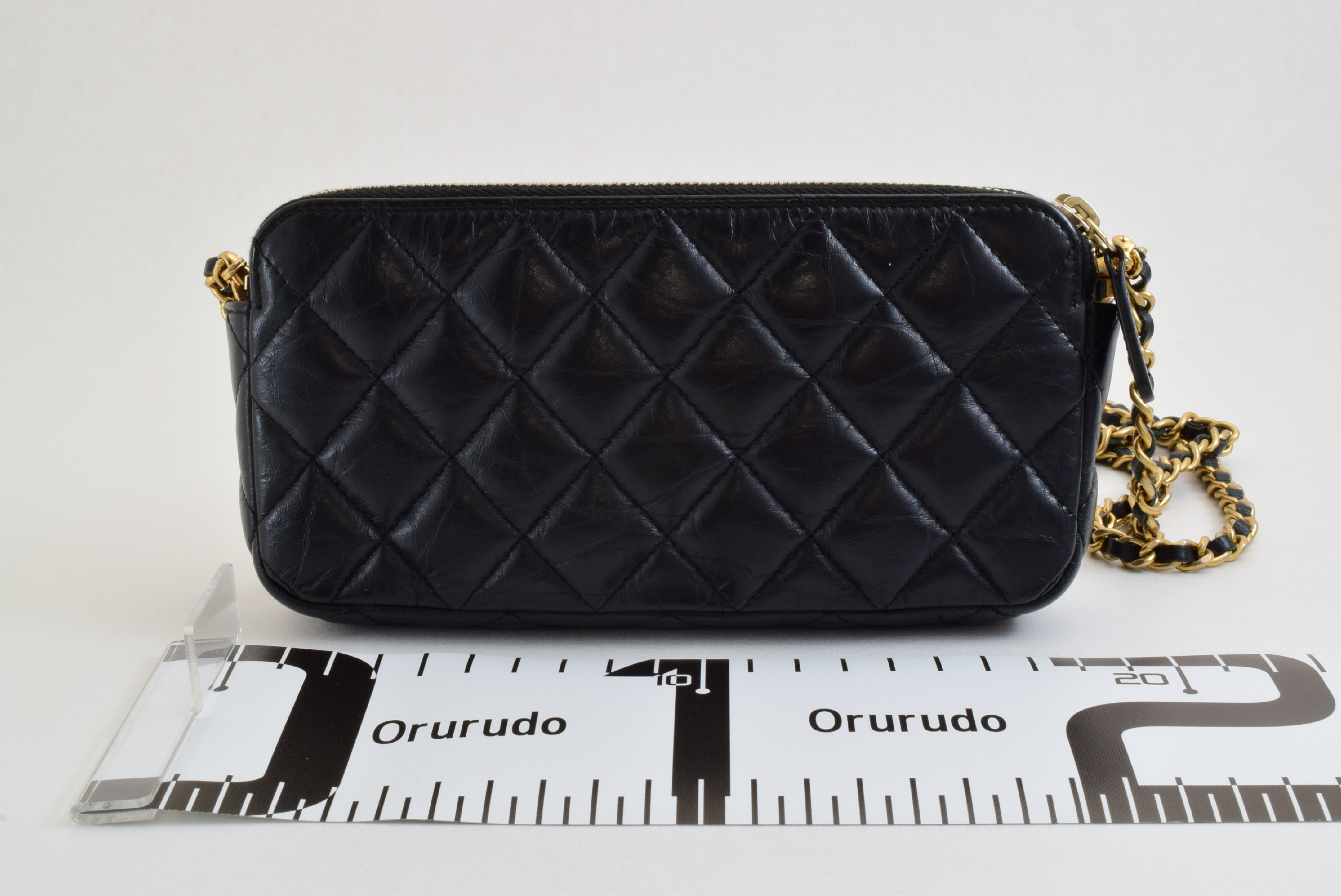 Matelassé Icon Chain Wallet, Black with Gold Hardware, with protective seal, serial number in the 23 range, Shoulder Bag — view 2