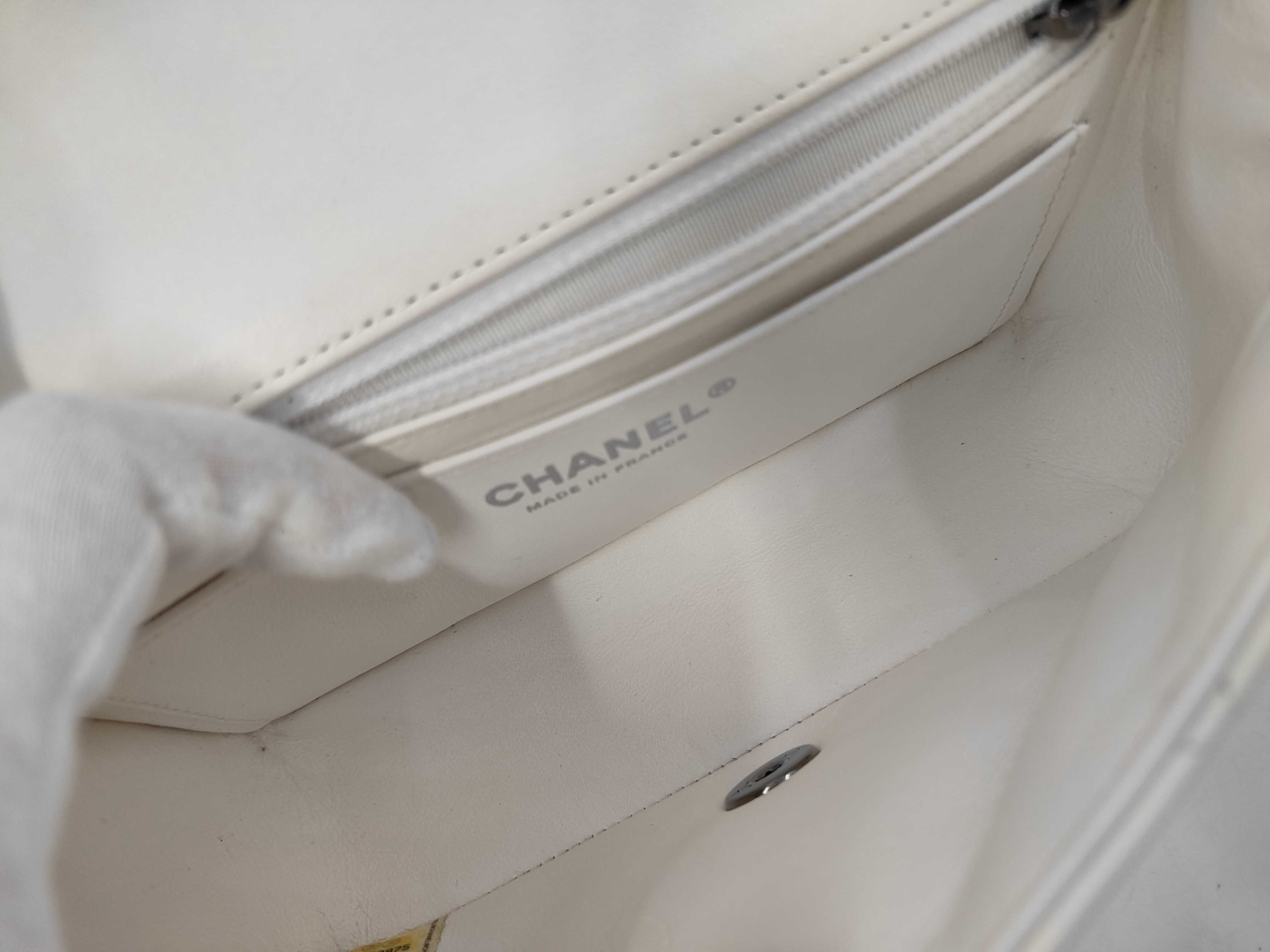 Matelassé Mini Matelassé Chain Shoulder Bag, White — view 12