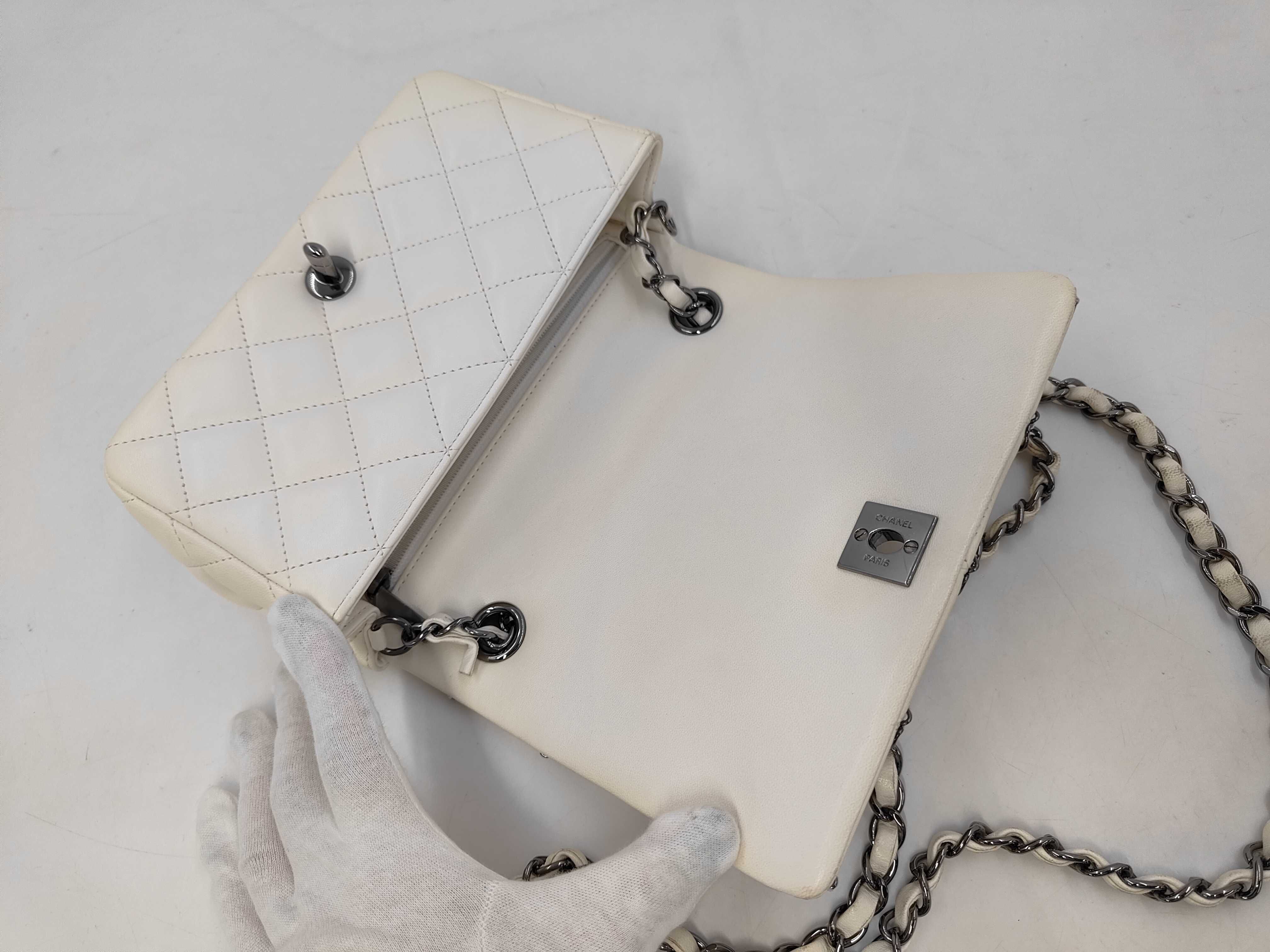 Matelassé Mini Matelassé Chain Shoulder Bag, White — view 9