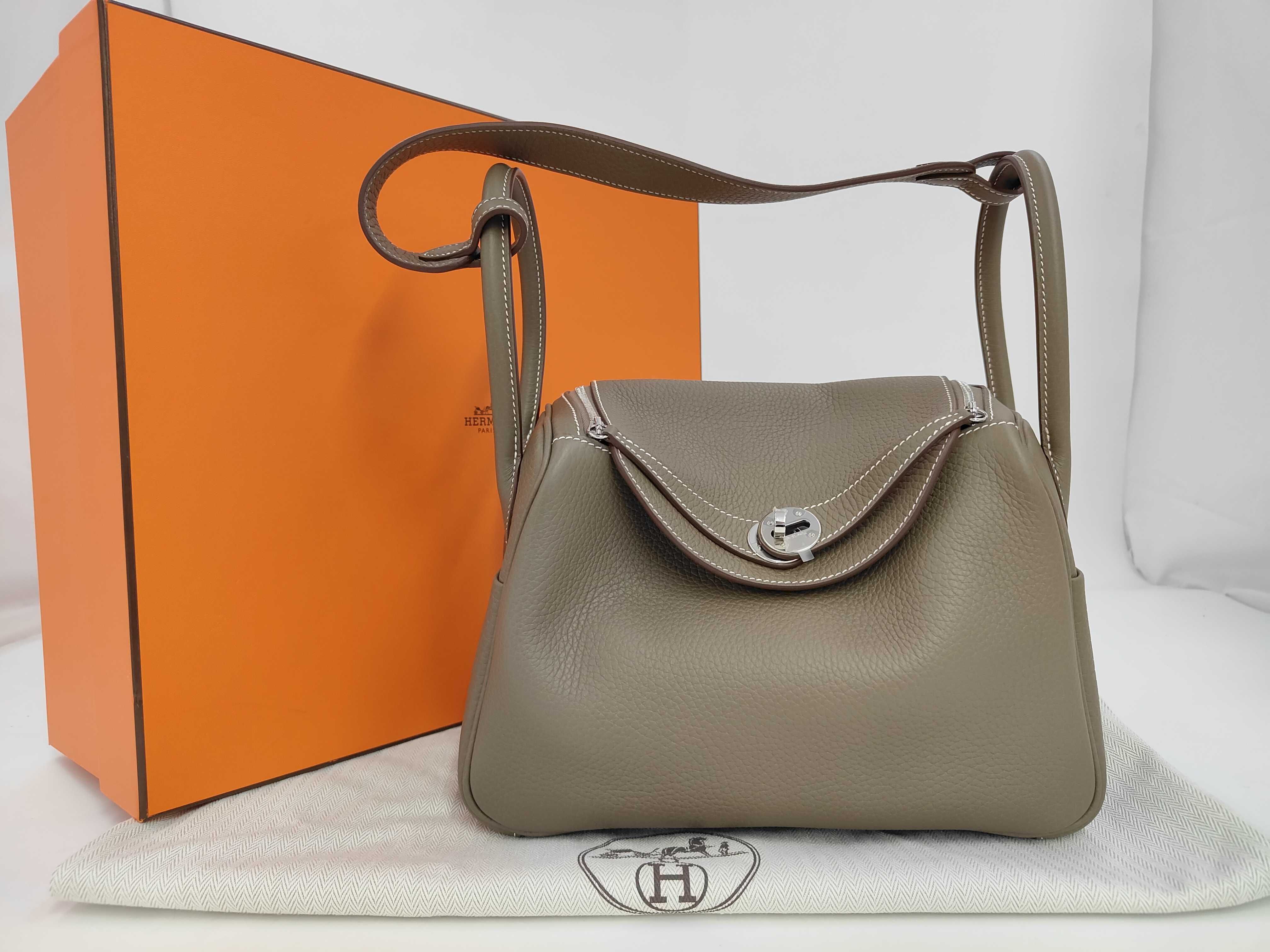 Lindy 26 Taurillon Clemence Etoupe Silver Hardware G Stamp Handbag