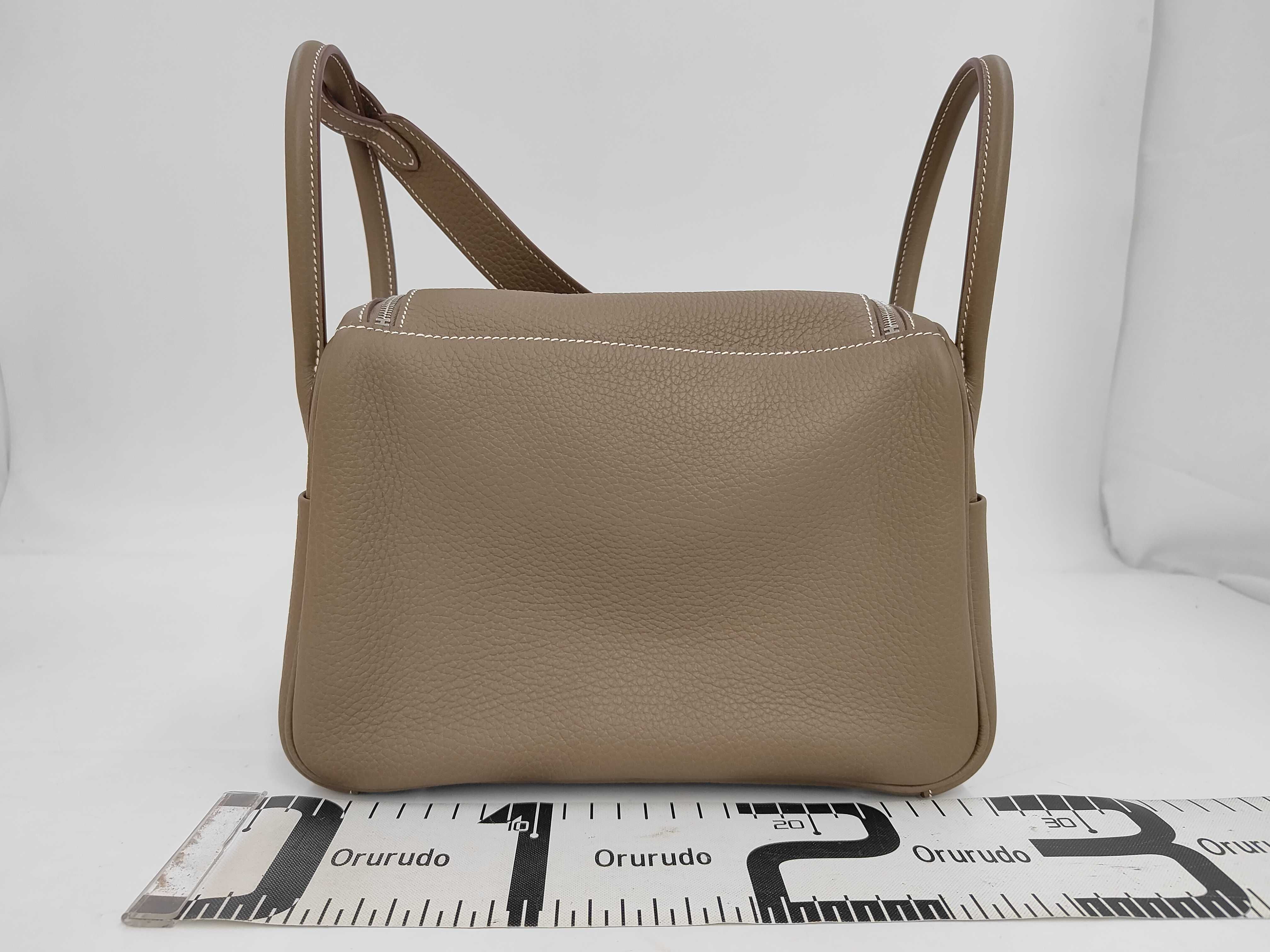 Lindy 26 Taurillon Clemence Etoupe Silver Hardware G Stamp Handbag — view 2