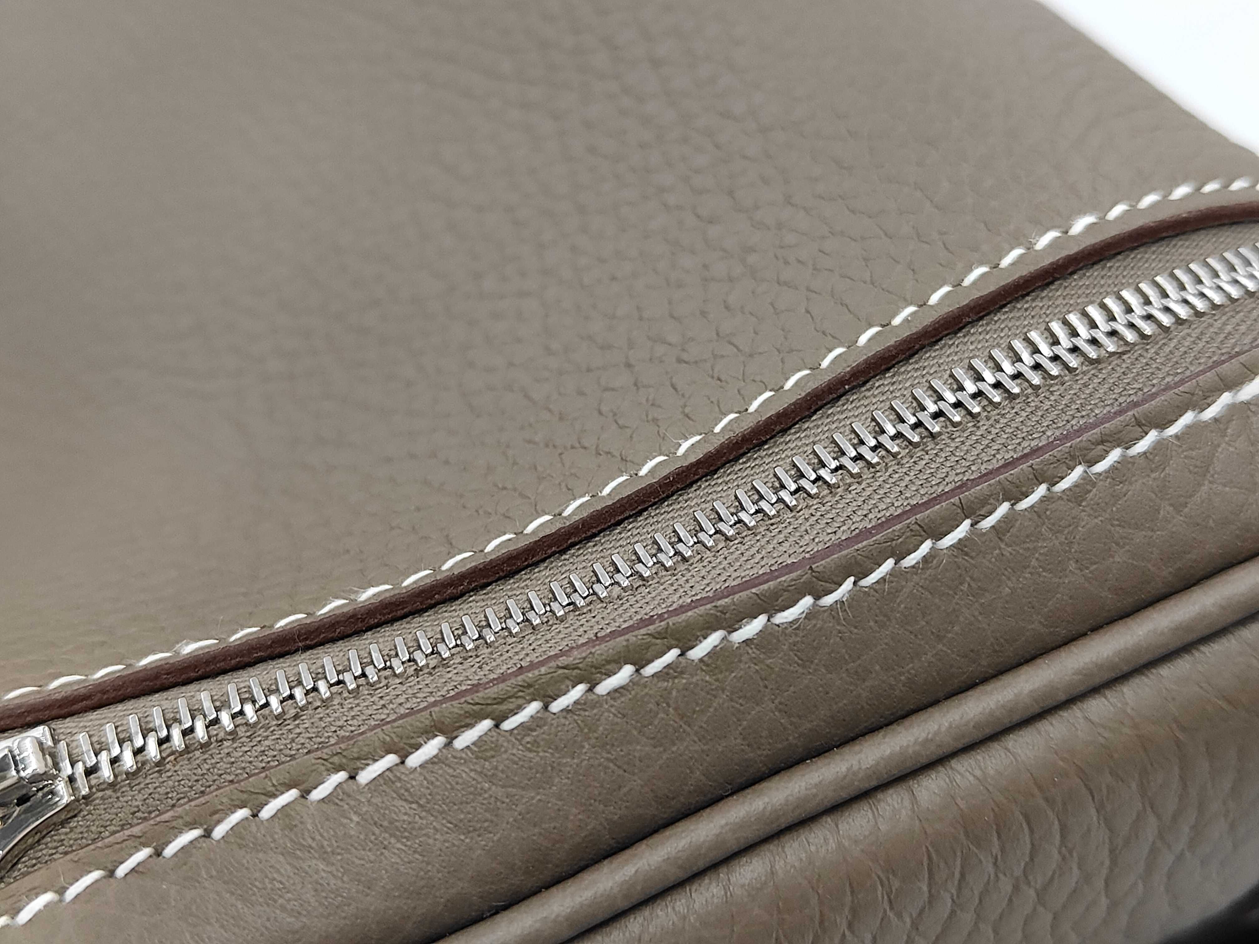 Lindy 26 Taurillon Clemence Etoupe Silver Hardware G Stamp Handbag — view 12