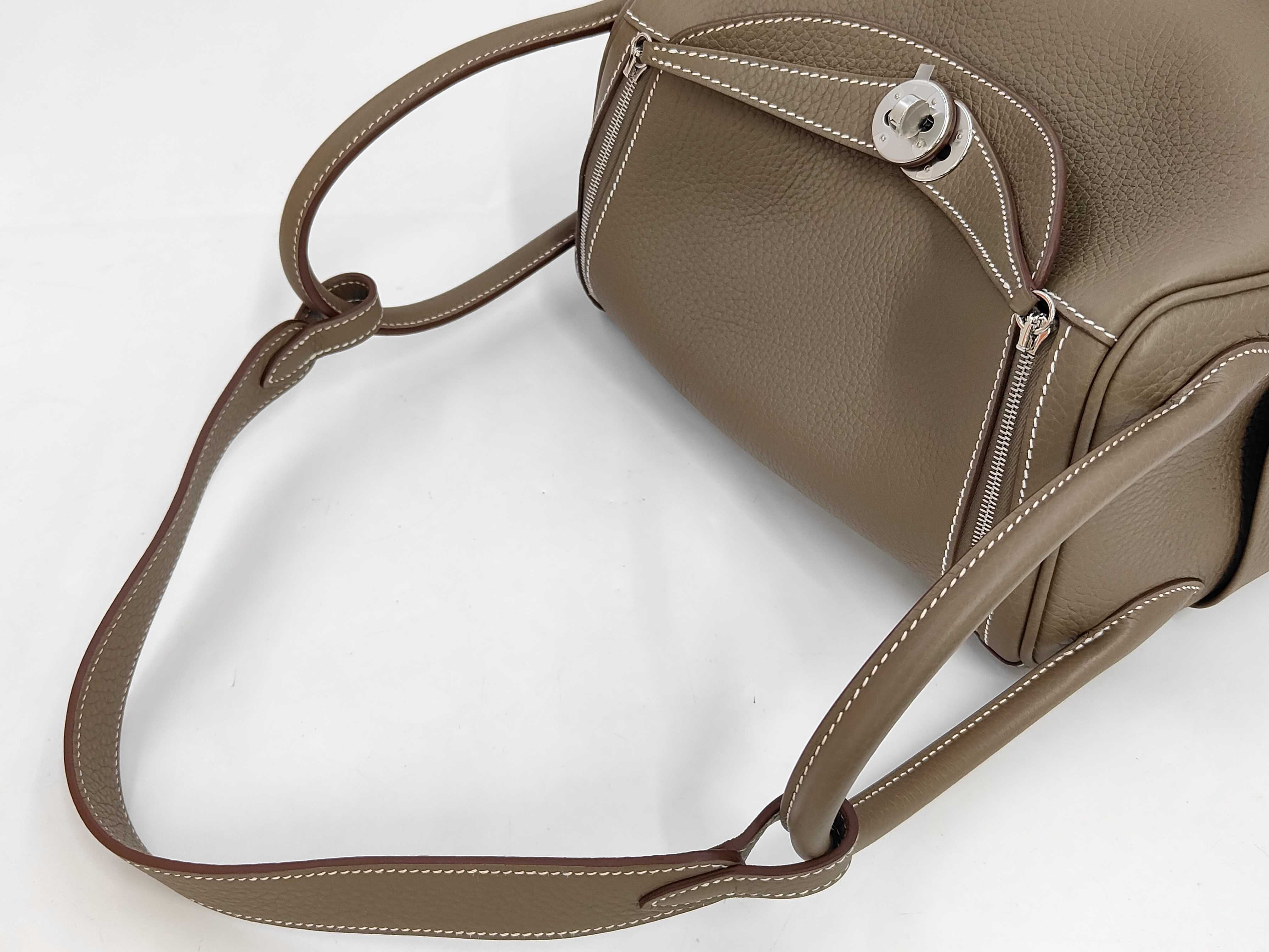 Lindy 26 Taurillon Clemence Etoupe Silver Hardware G Stamp Handbag — view 3