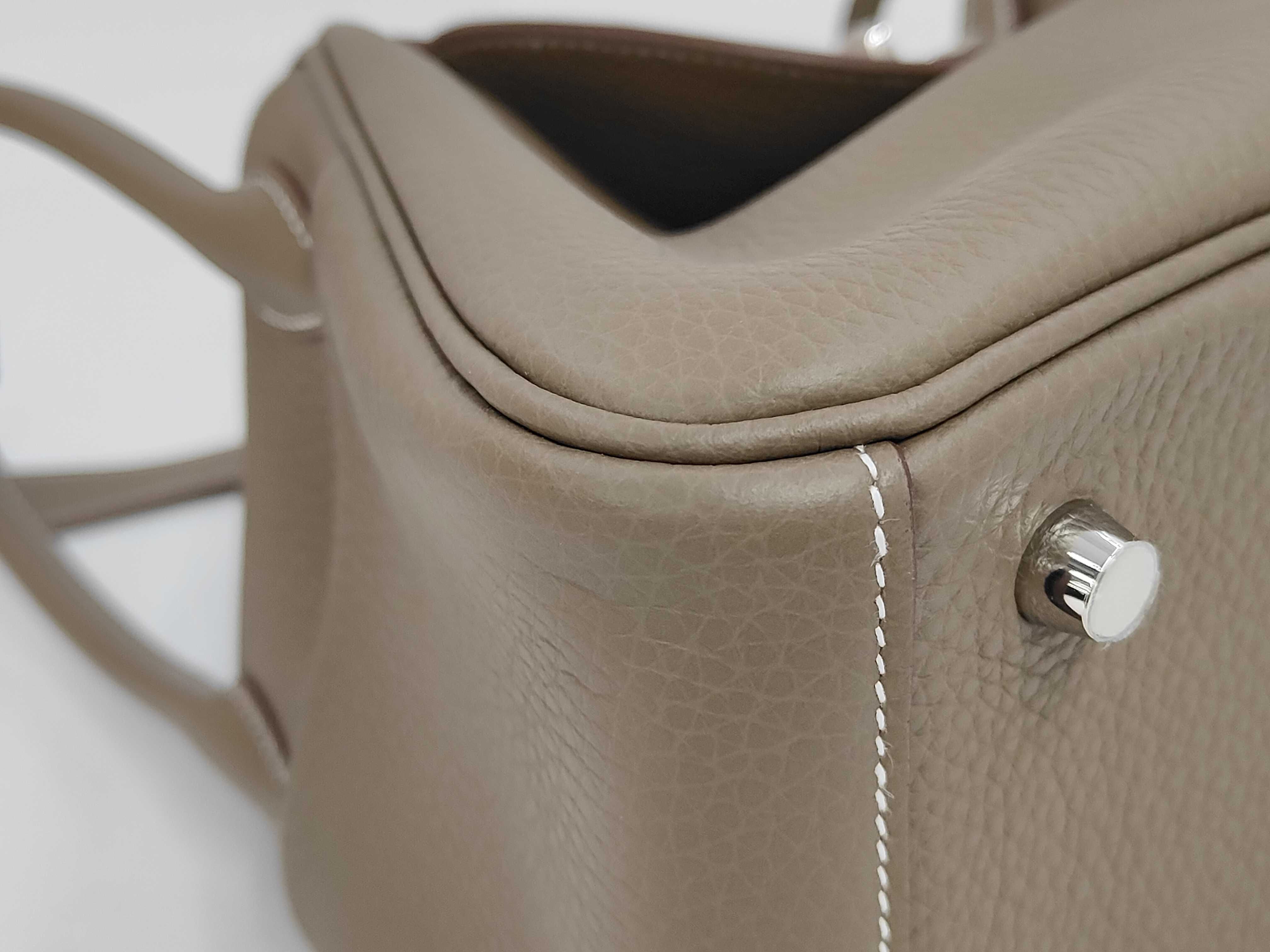 Lindy 26 Taurillon Clemence Etoupe Silver Hardware G Stamp Handbag — view 6