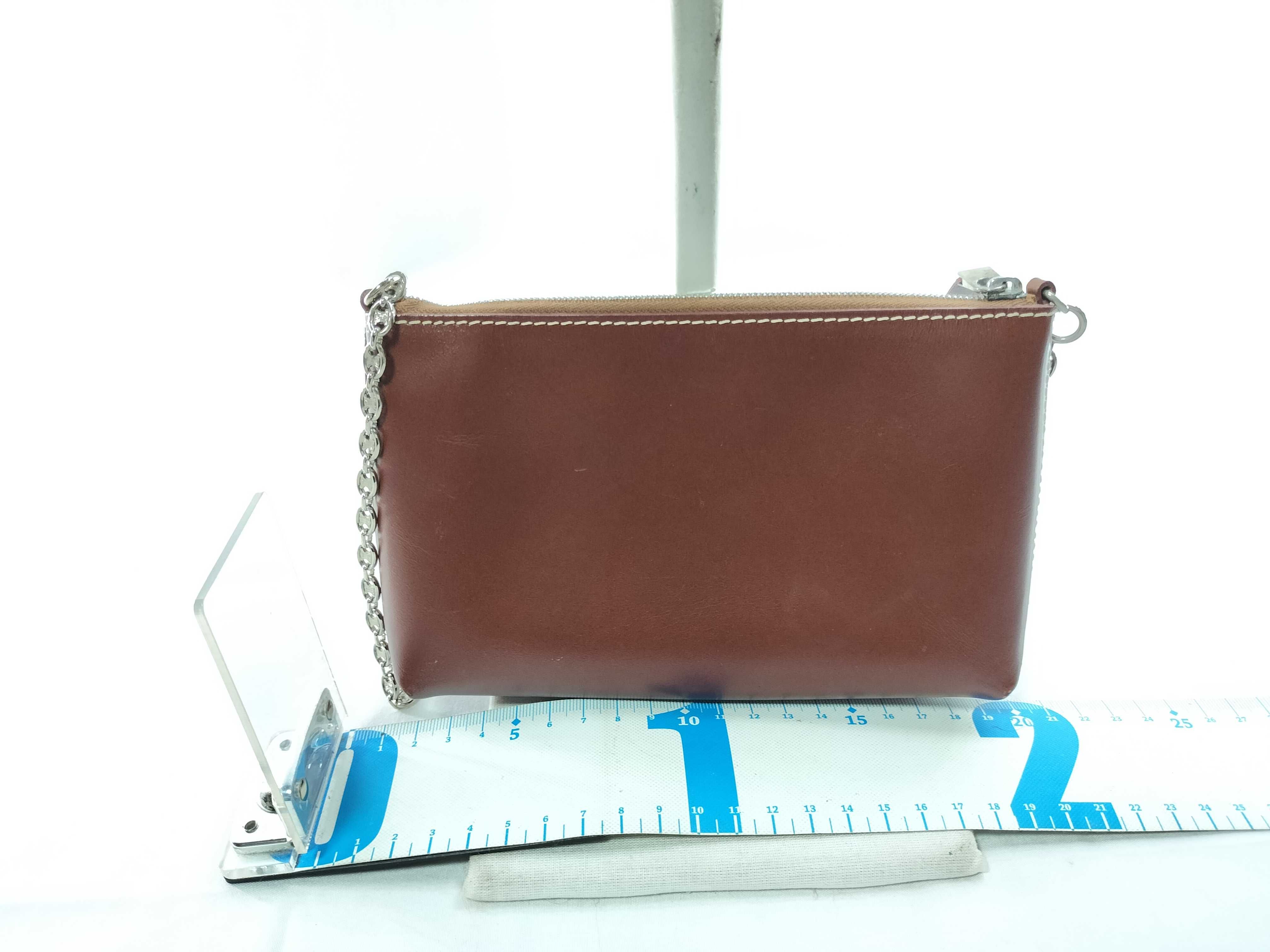 Accessory Pouch Triomphe Chain Pouch — view 2