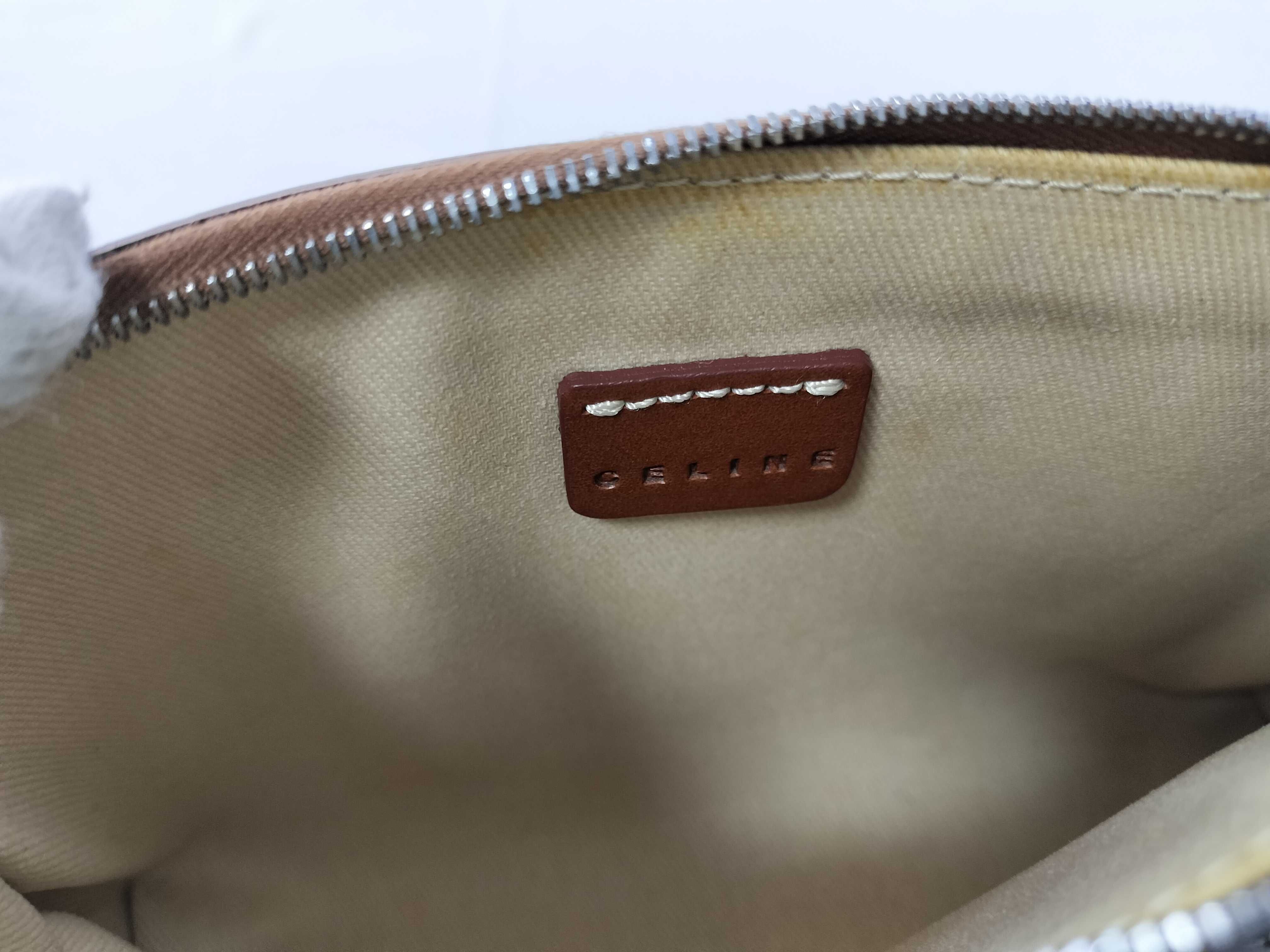 Accessory Pouch Triomphe Chain Pouch — view 11