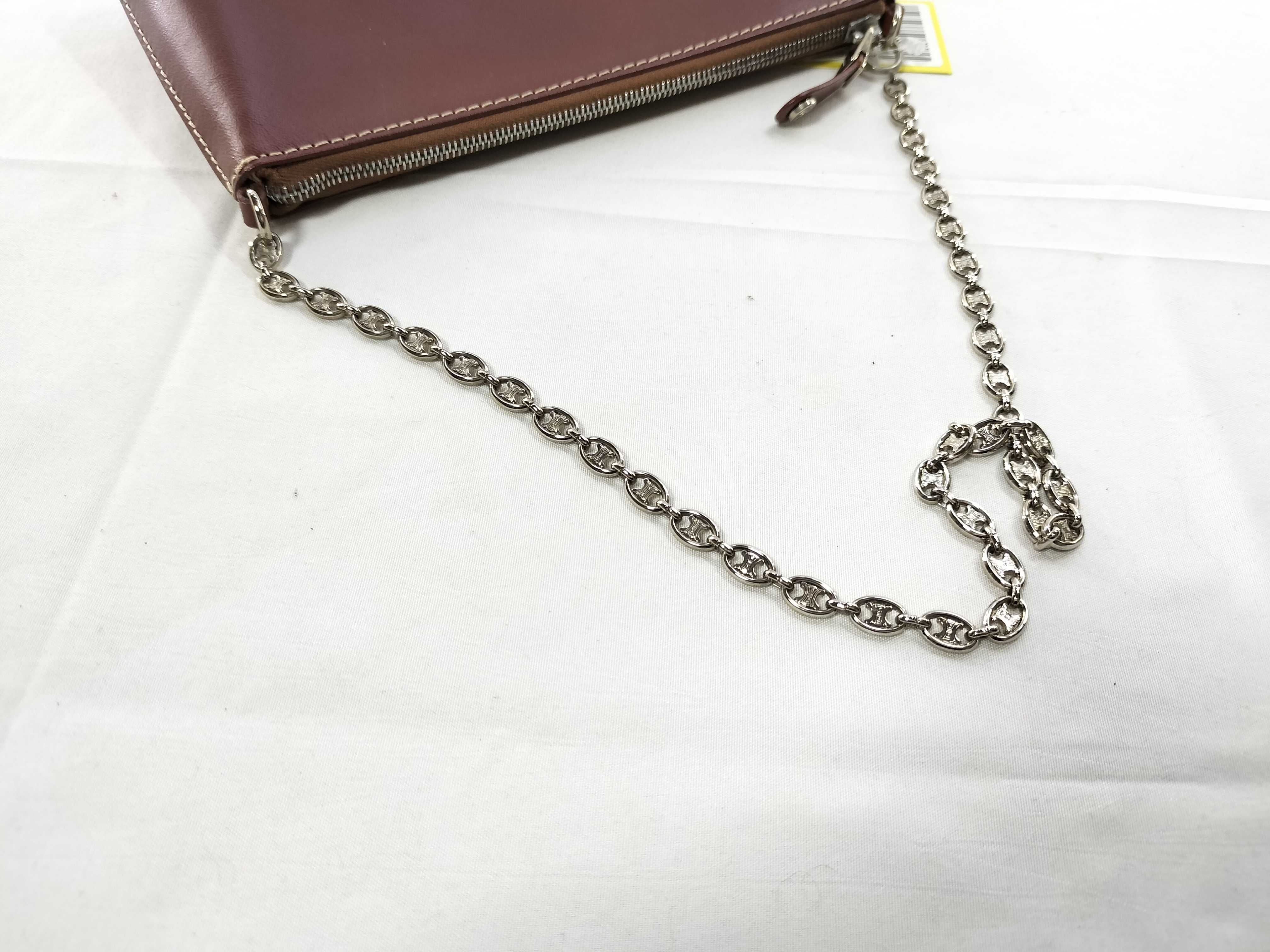 Accessory Pouch Triomphe Chain Pouch — view 3