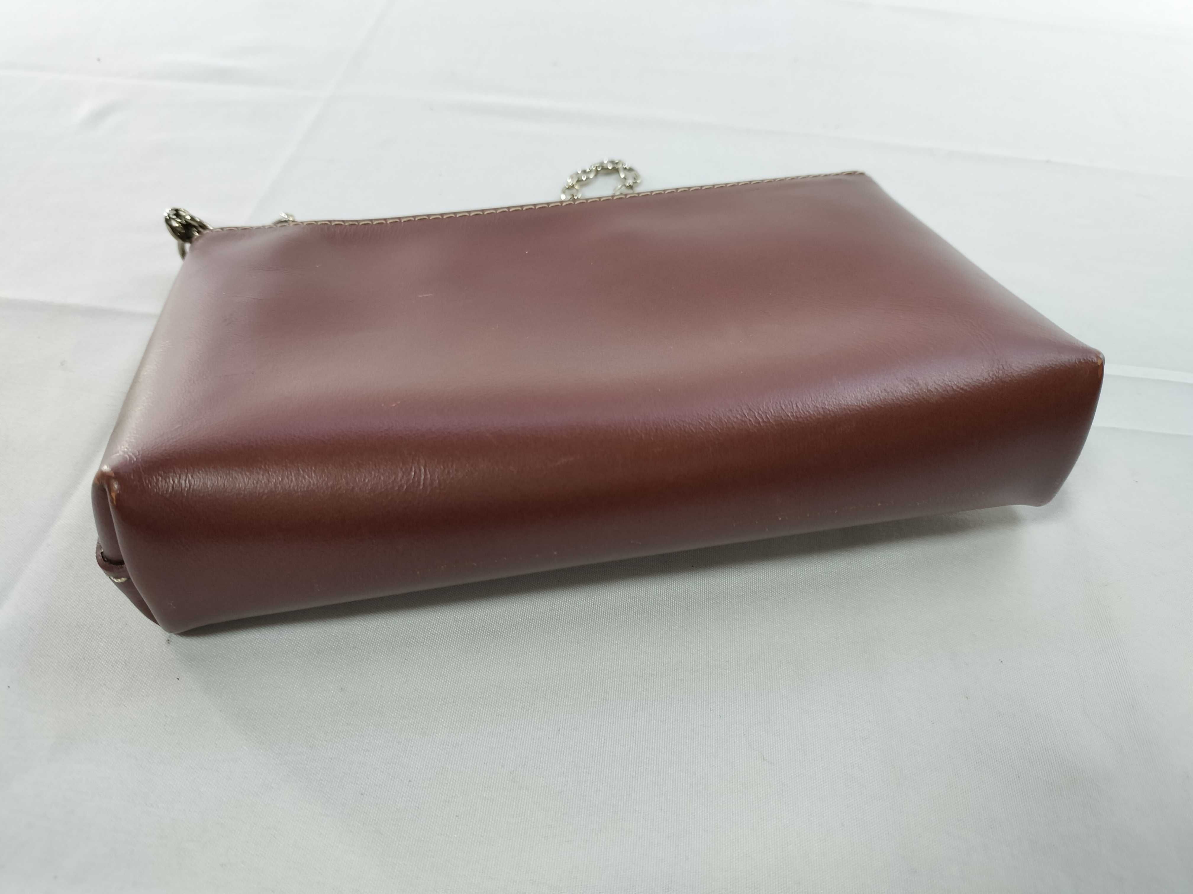 Accessory Pouch Triomphe Chain Pouch — view 8