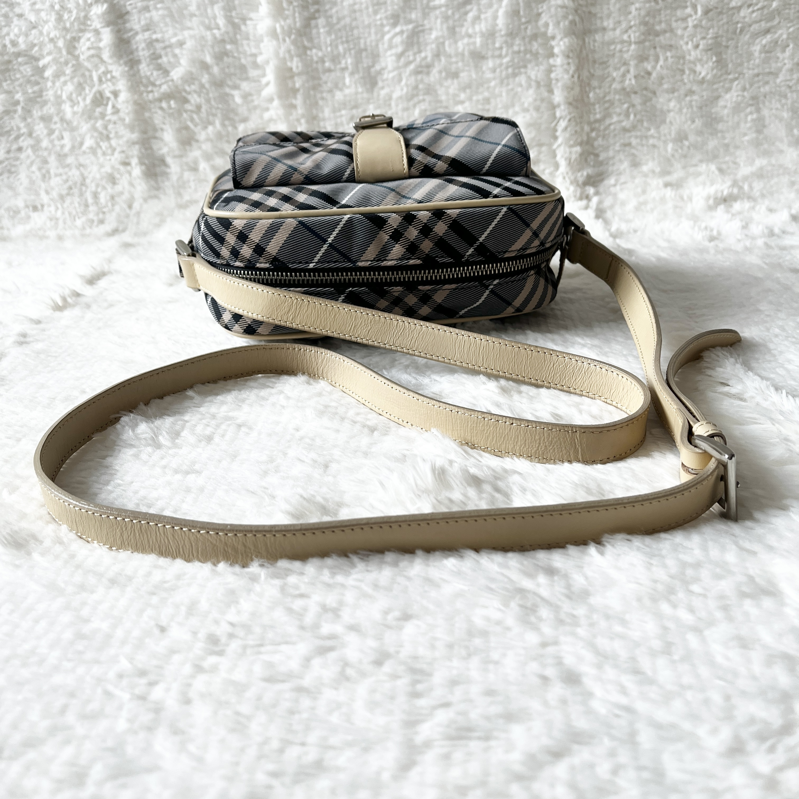 Blue Label Nova Check Shoulder Bag — view 9