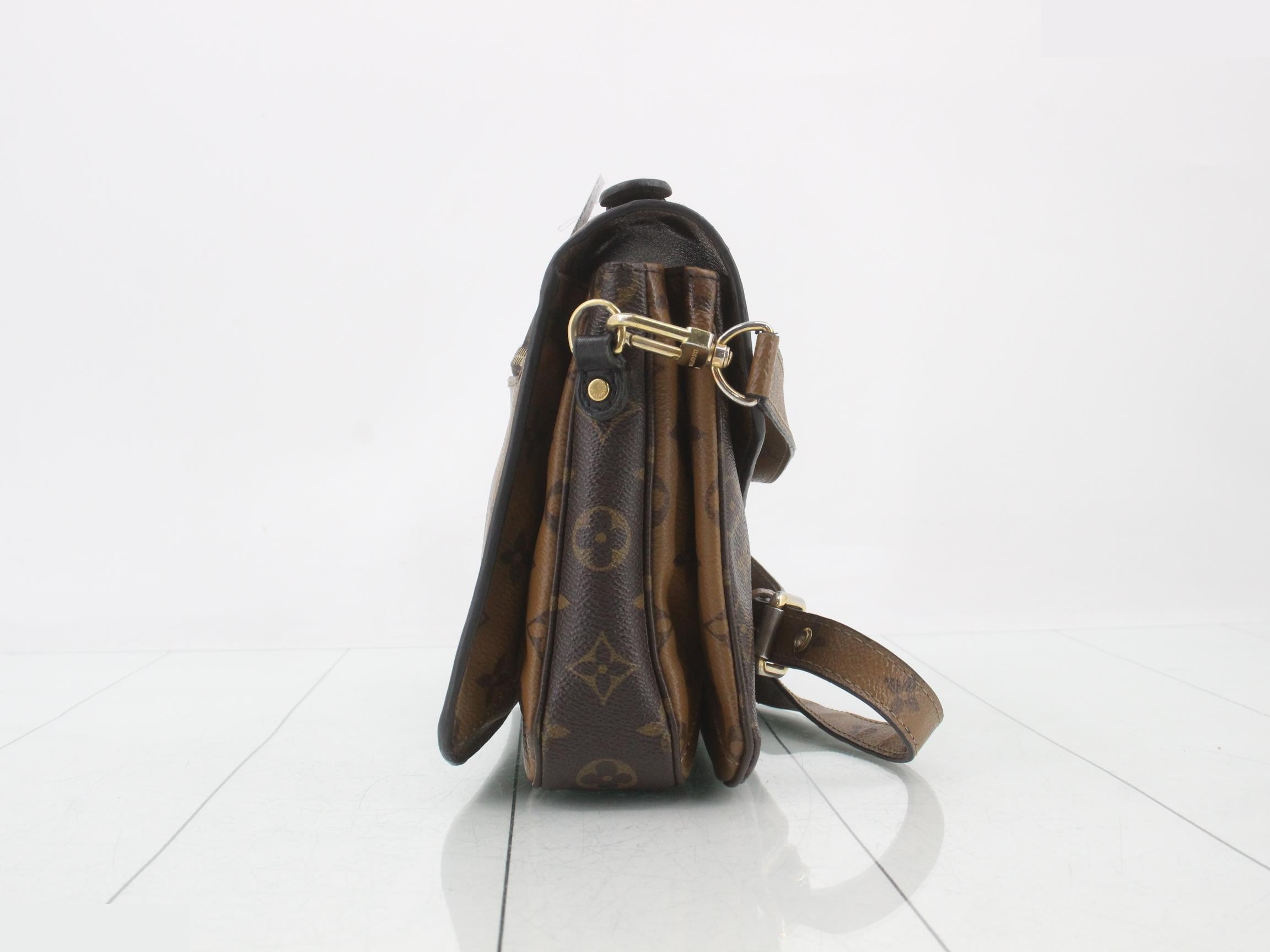 Monogram Reverse Pochette Metis MM 2WAY — view 4