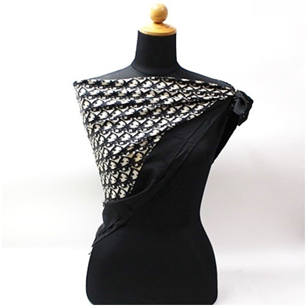 scarf, Trotter pattern, black — view 2
