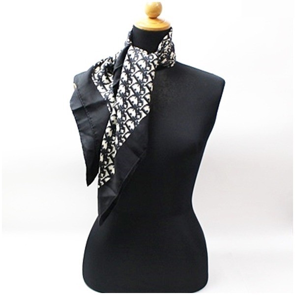 scarf, Trotter pattern, black — view 3