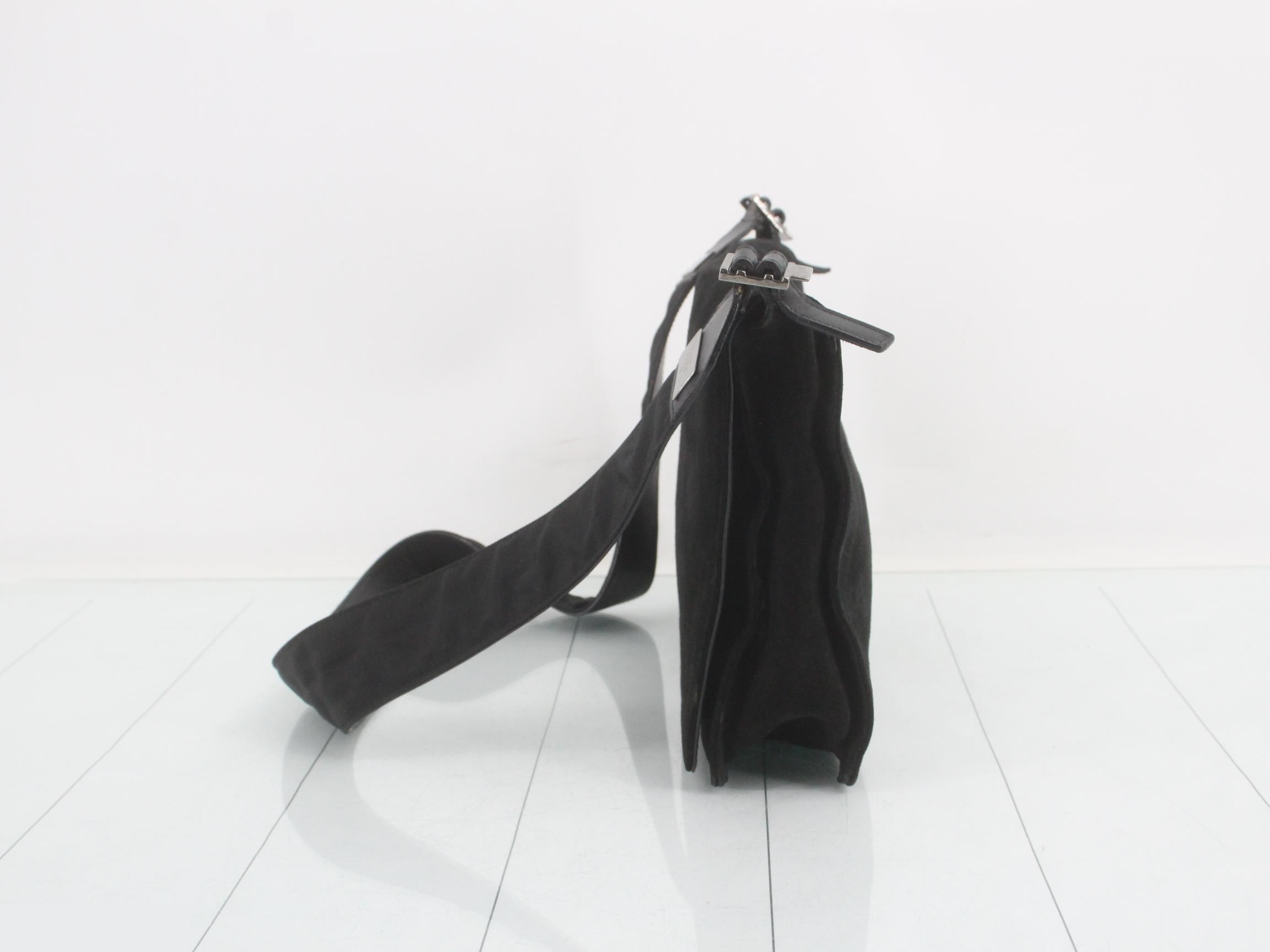 shoulder bag — view 3