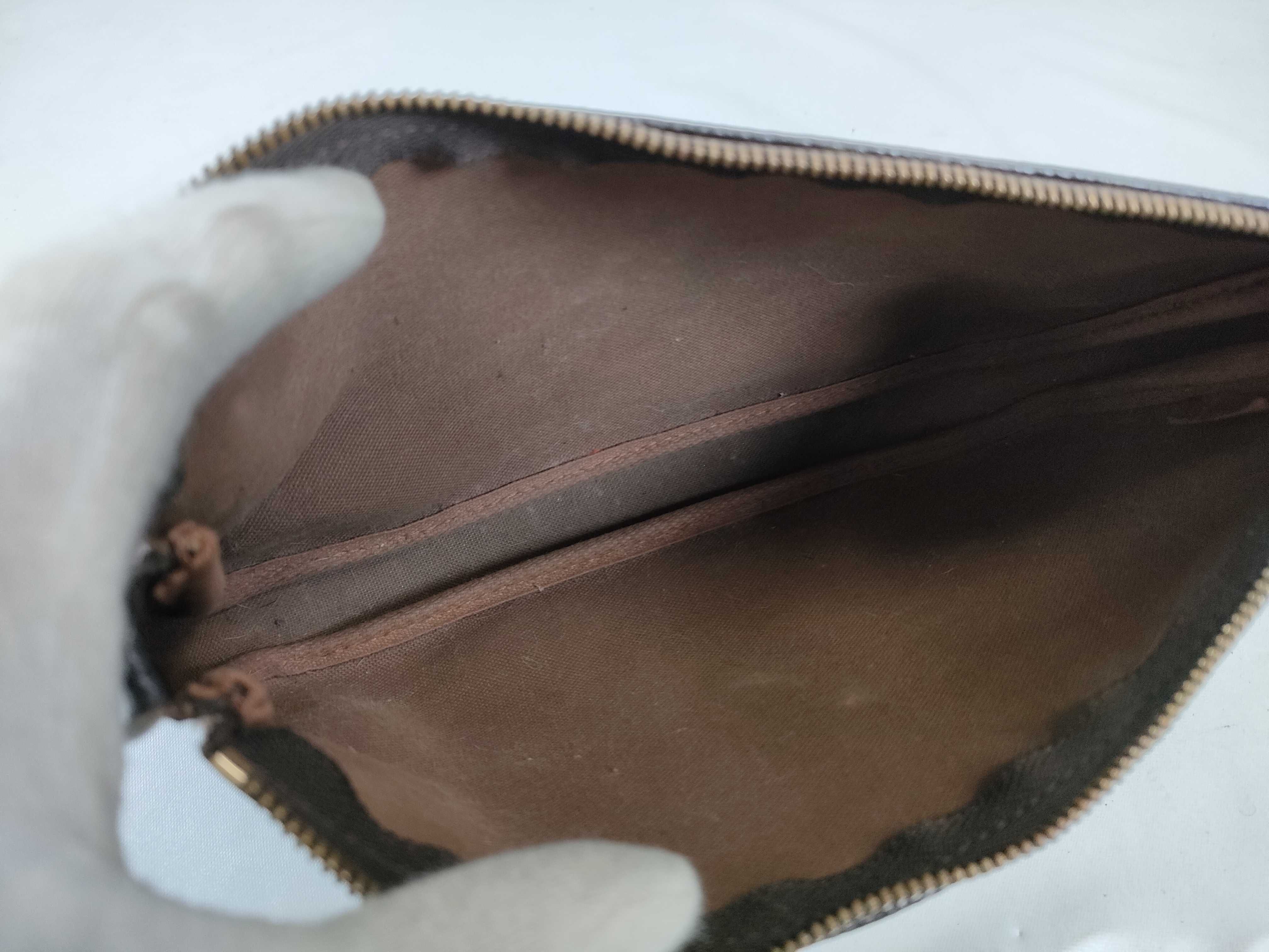 Monogram Pochette Accessoires Monogram M51980 Pouch — view 11