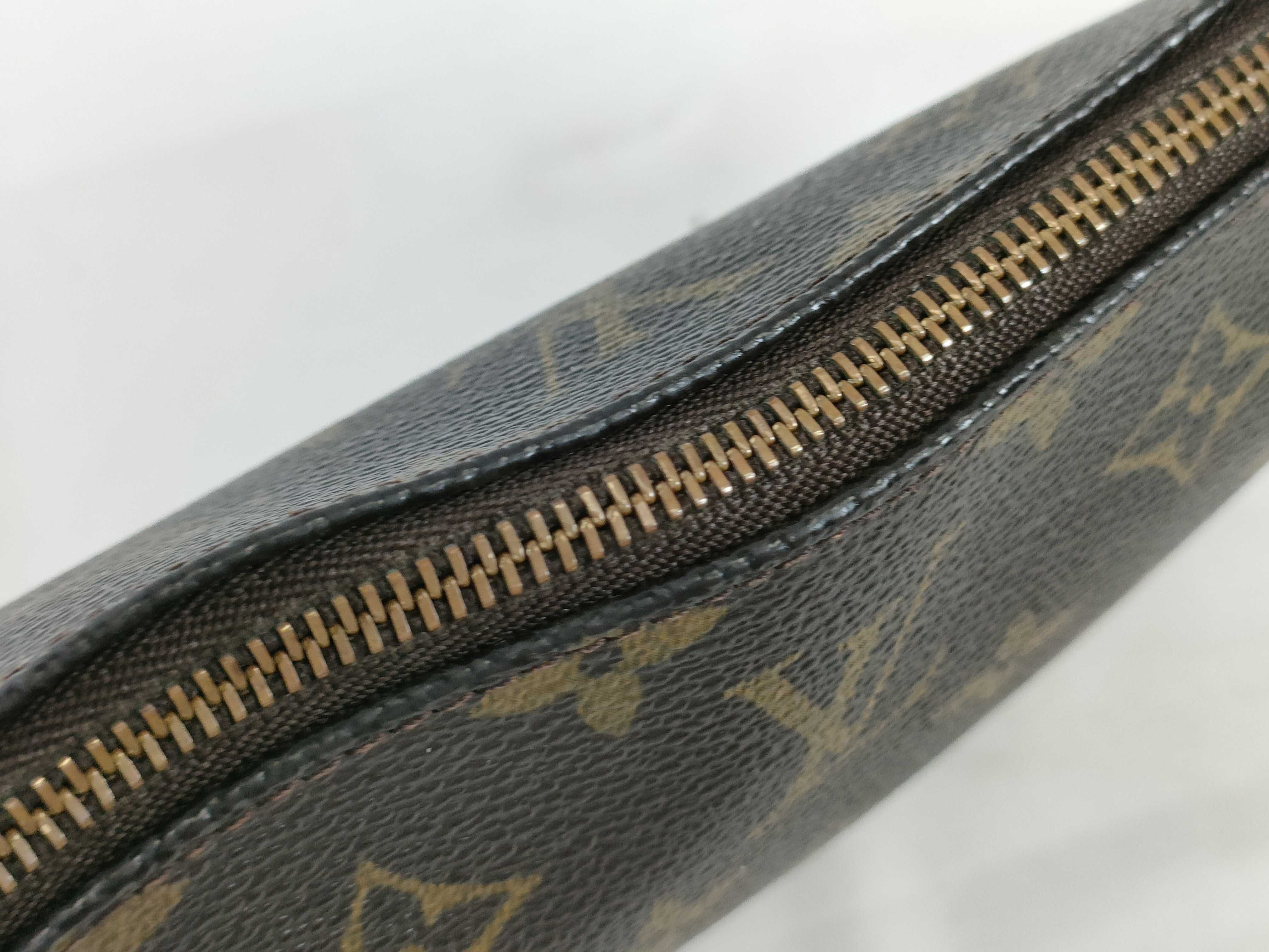 Monogram Pochette Accessoires Monogram M51980 Pouch — view 9