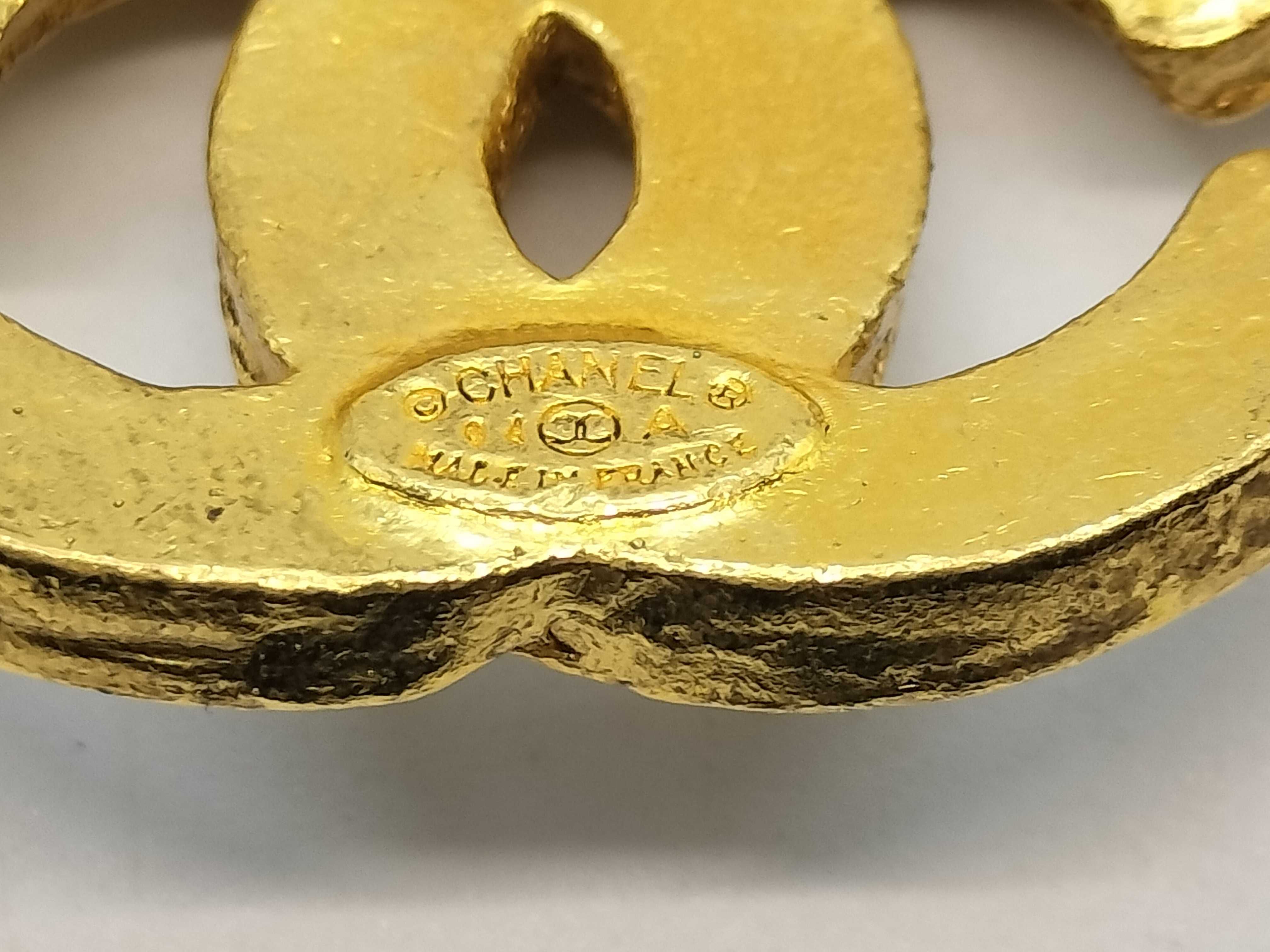 Brooch, Triple Coco Mark, Gold, 94A Brooch — view 3