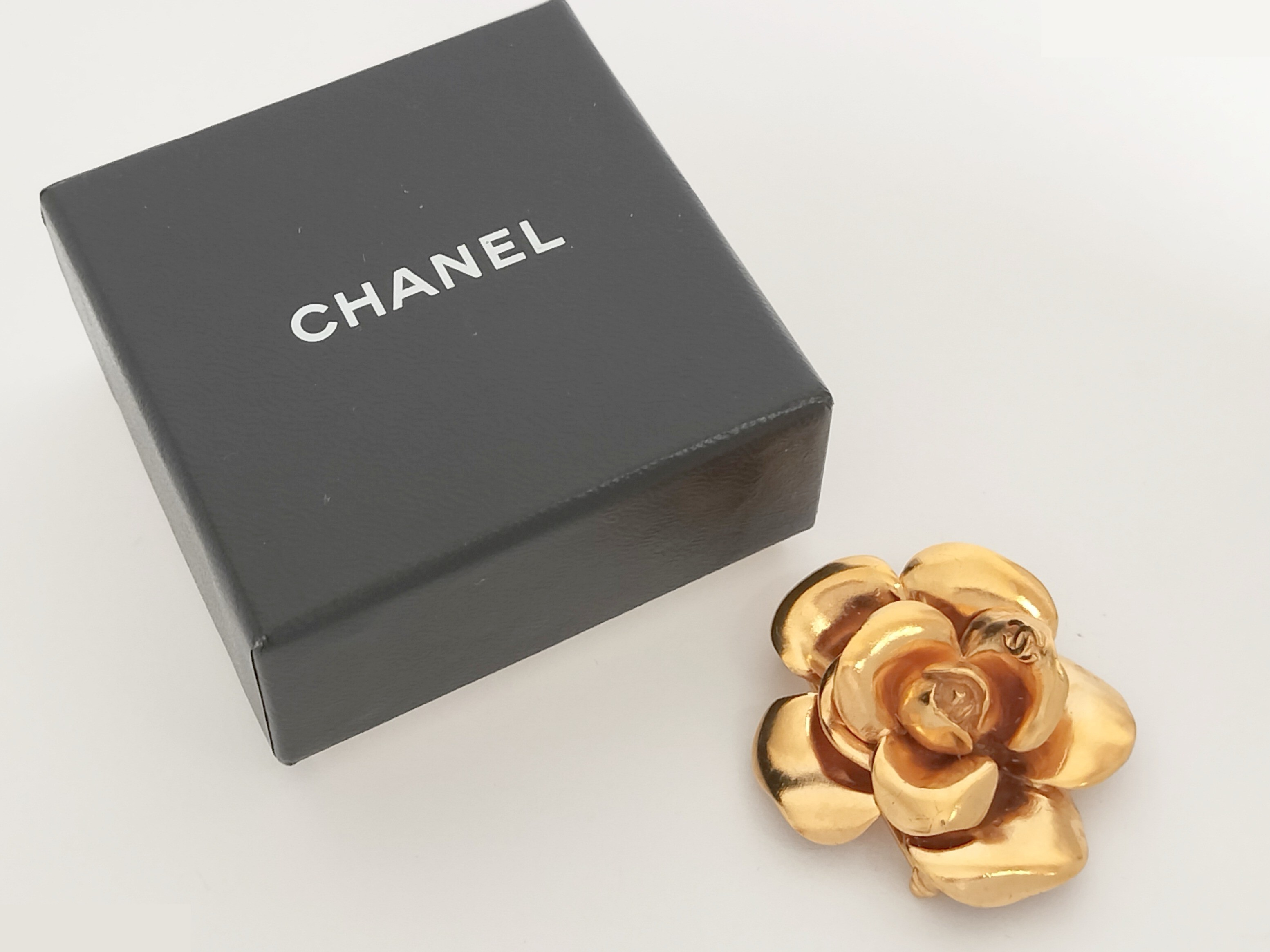 Coco Camellia Gold Brooch — view 2