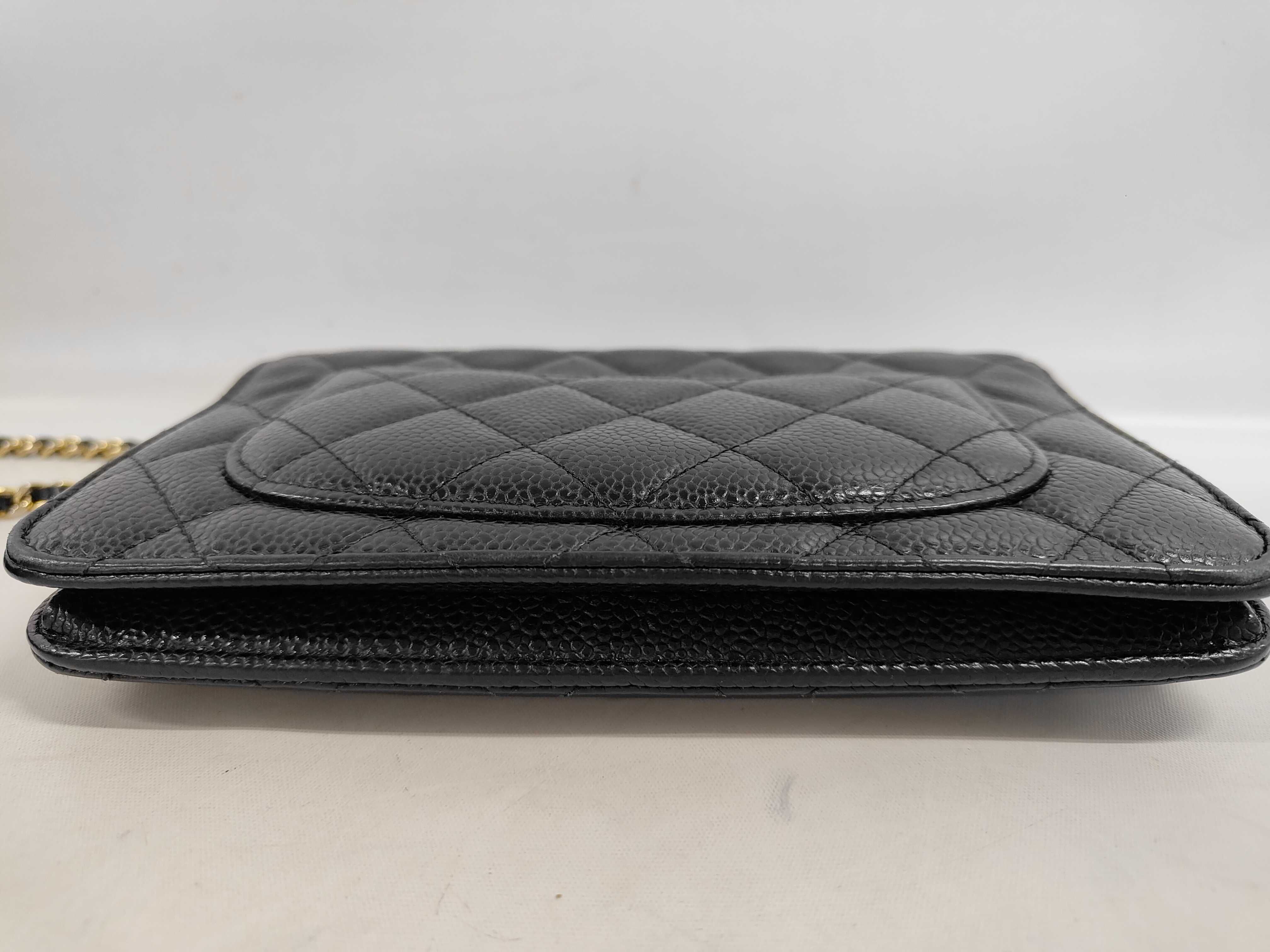 Caviar Skin Chain Wallet Shoulder Bag — view 4
