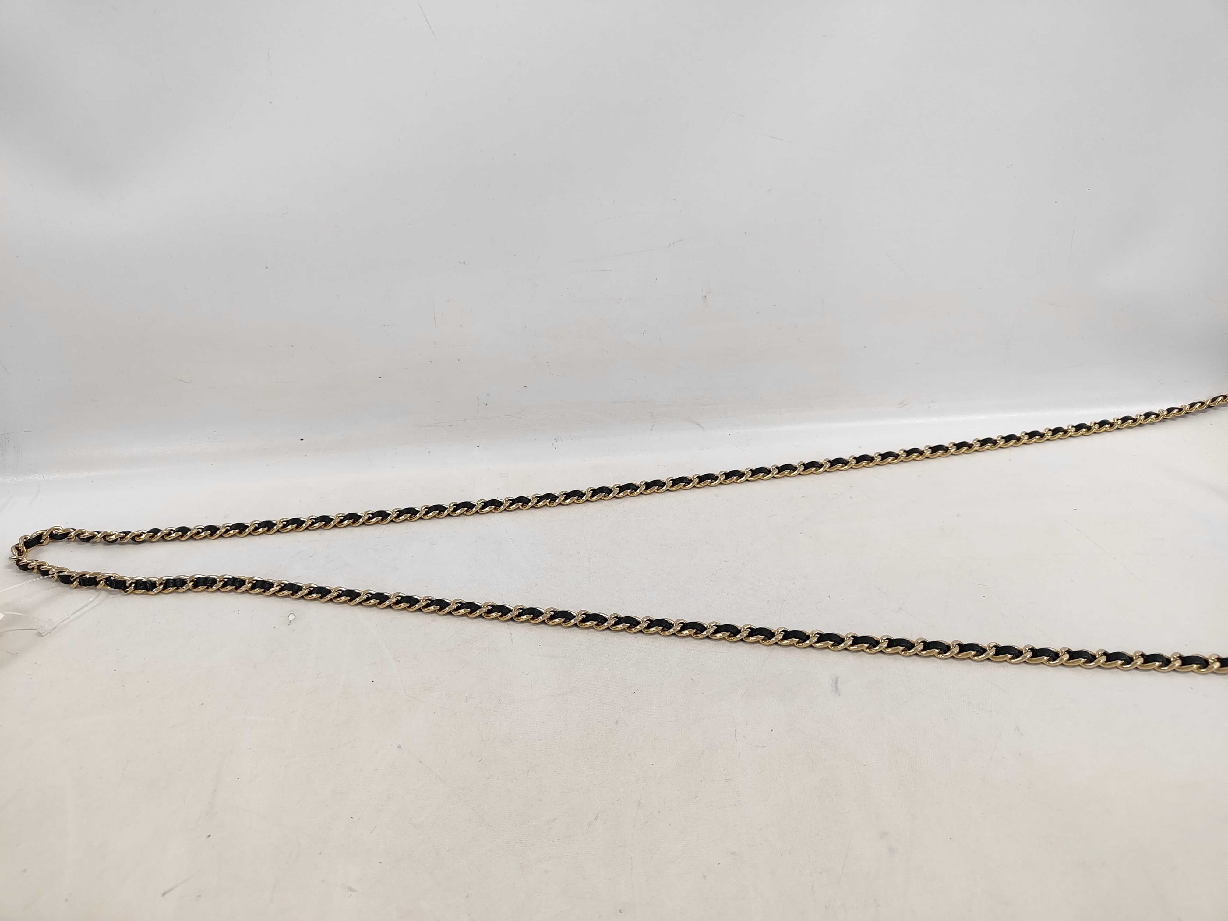 Caviar Skin Chain Wallet Shoulder Bag — view 5