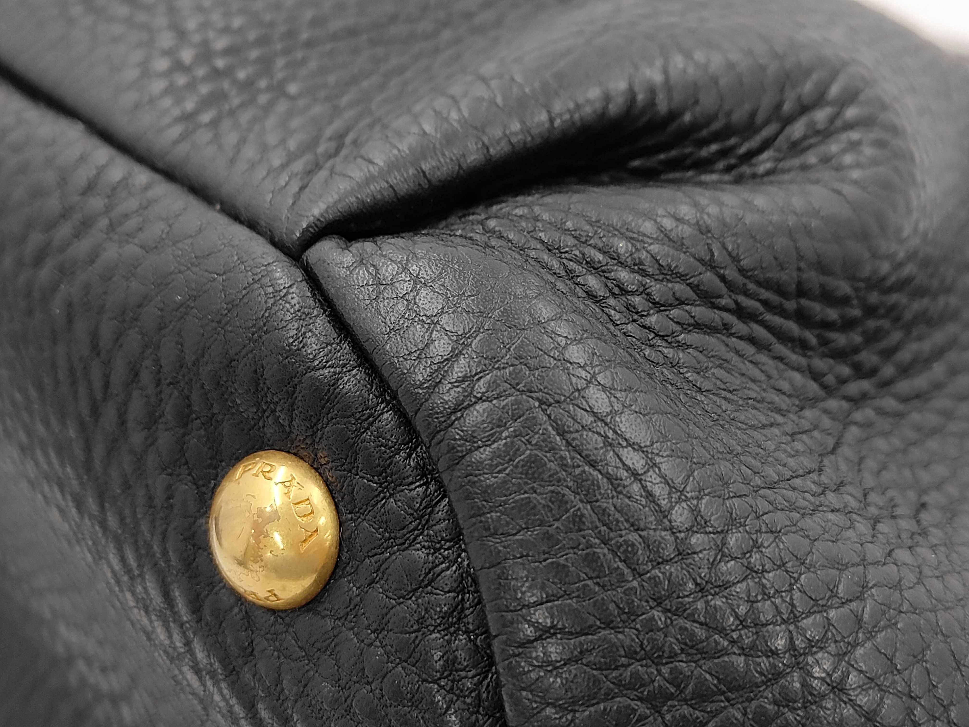 Vitello Daino Black Leather Gold Logo 2-Way Tote Bag (Handbag) — view 4