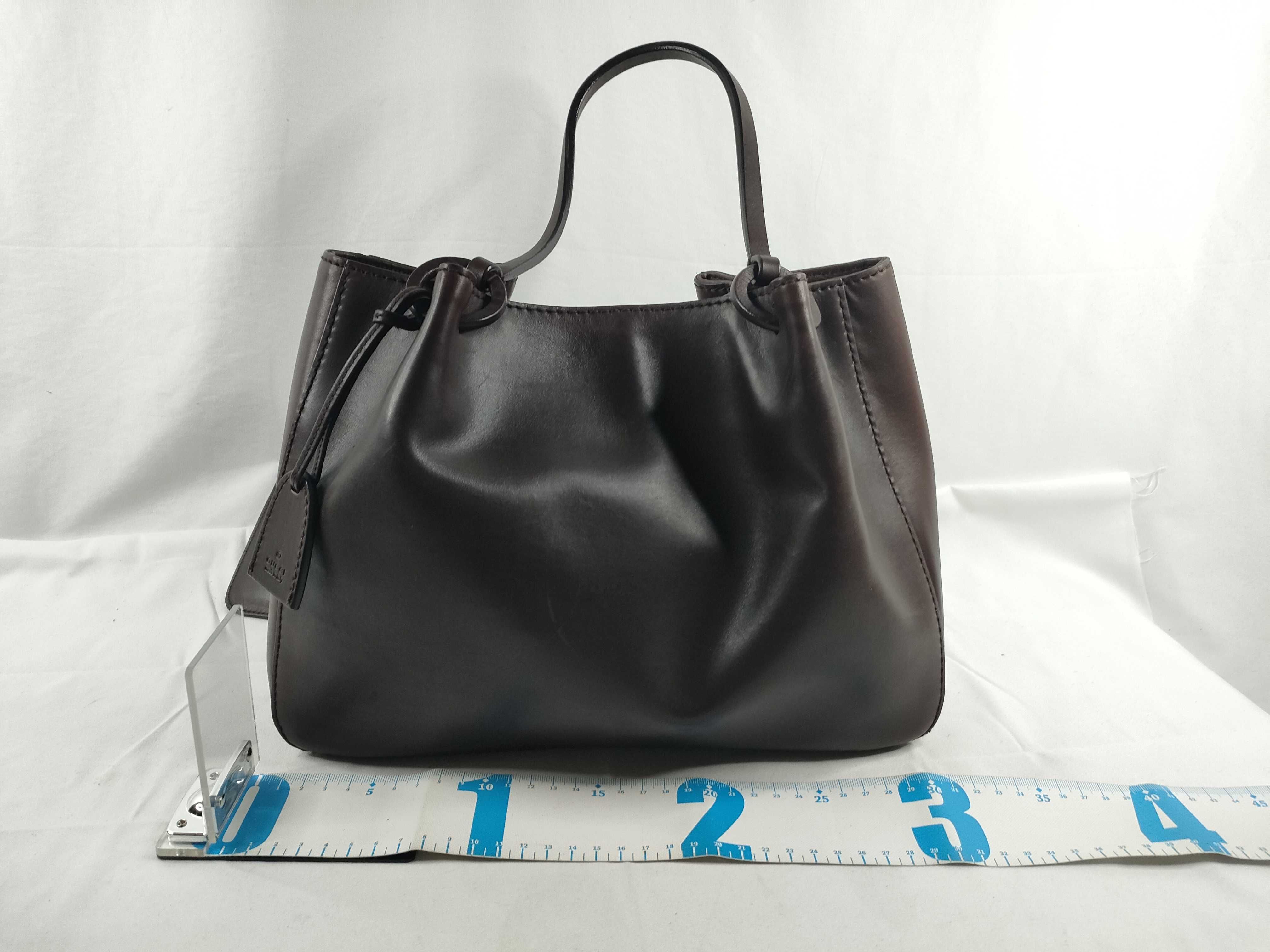 handbag tote bag, Tom Ford era, all leather, with pouch, brown tote bag — view 2