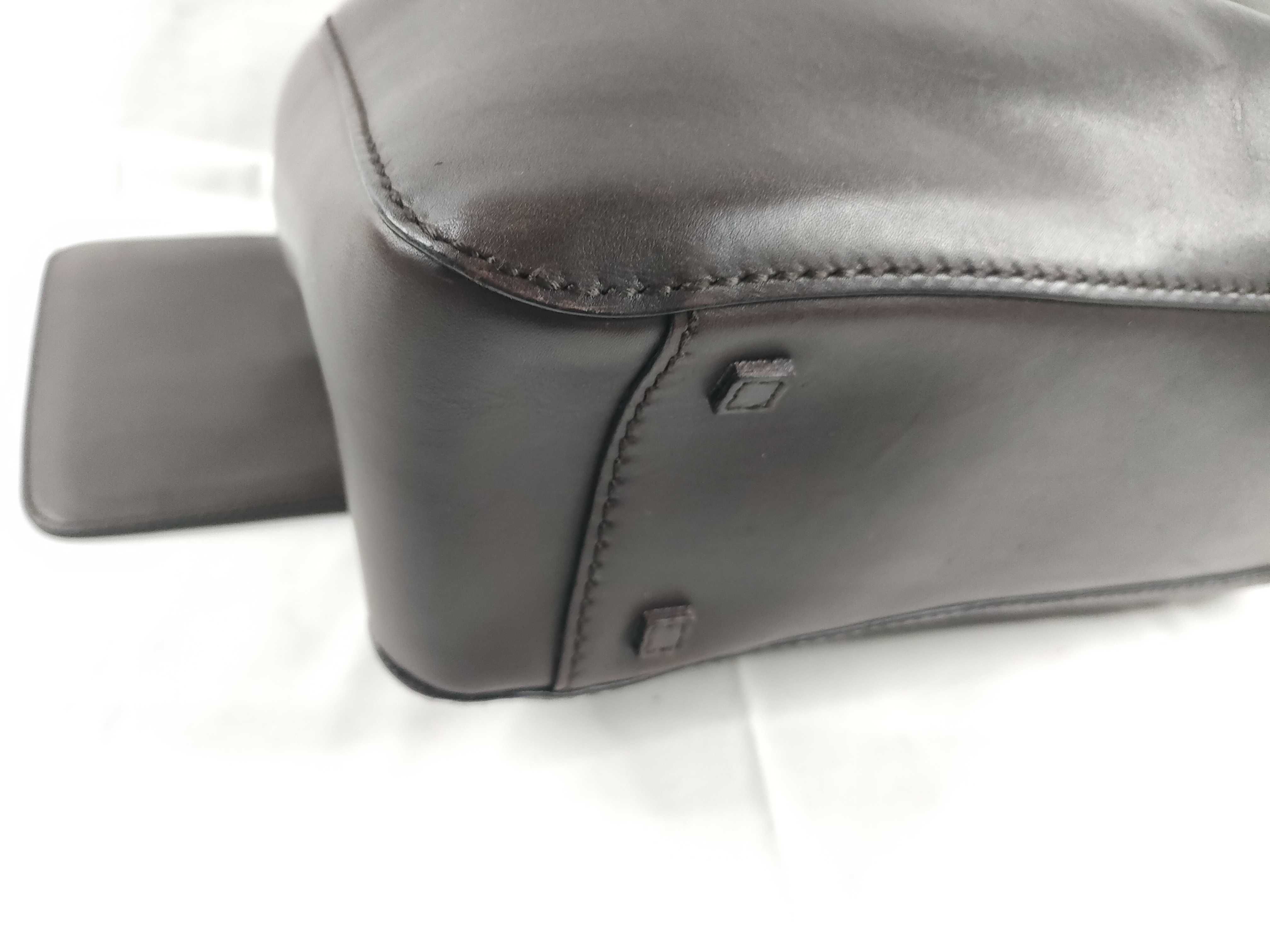 handbag tote bag, Tom Ford era, all leather, with pouch, brown tote bag — view 3