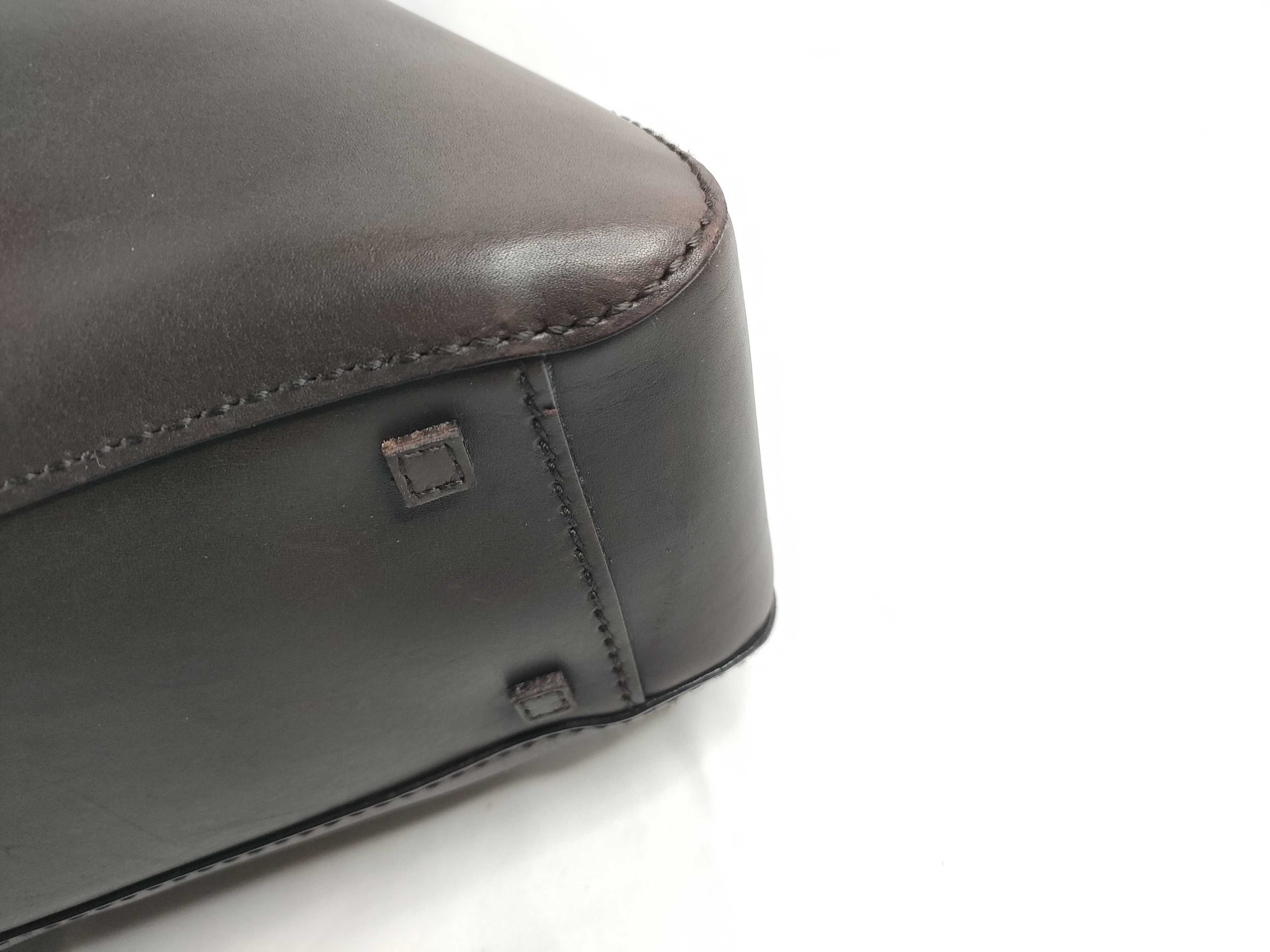 handbag tote bag, Tom Ford era, all leather, with pouch, brown tote bag — view 5