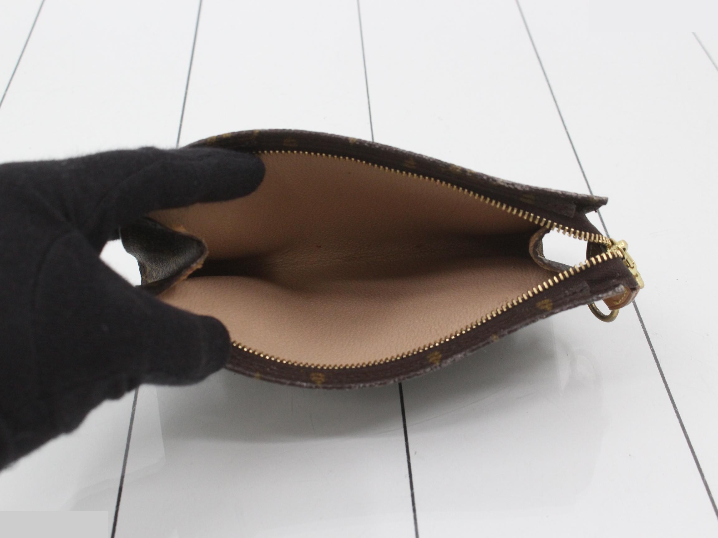 Bucket PM included pouch — view 3