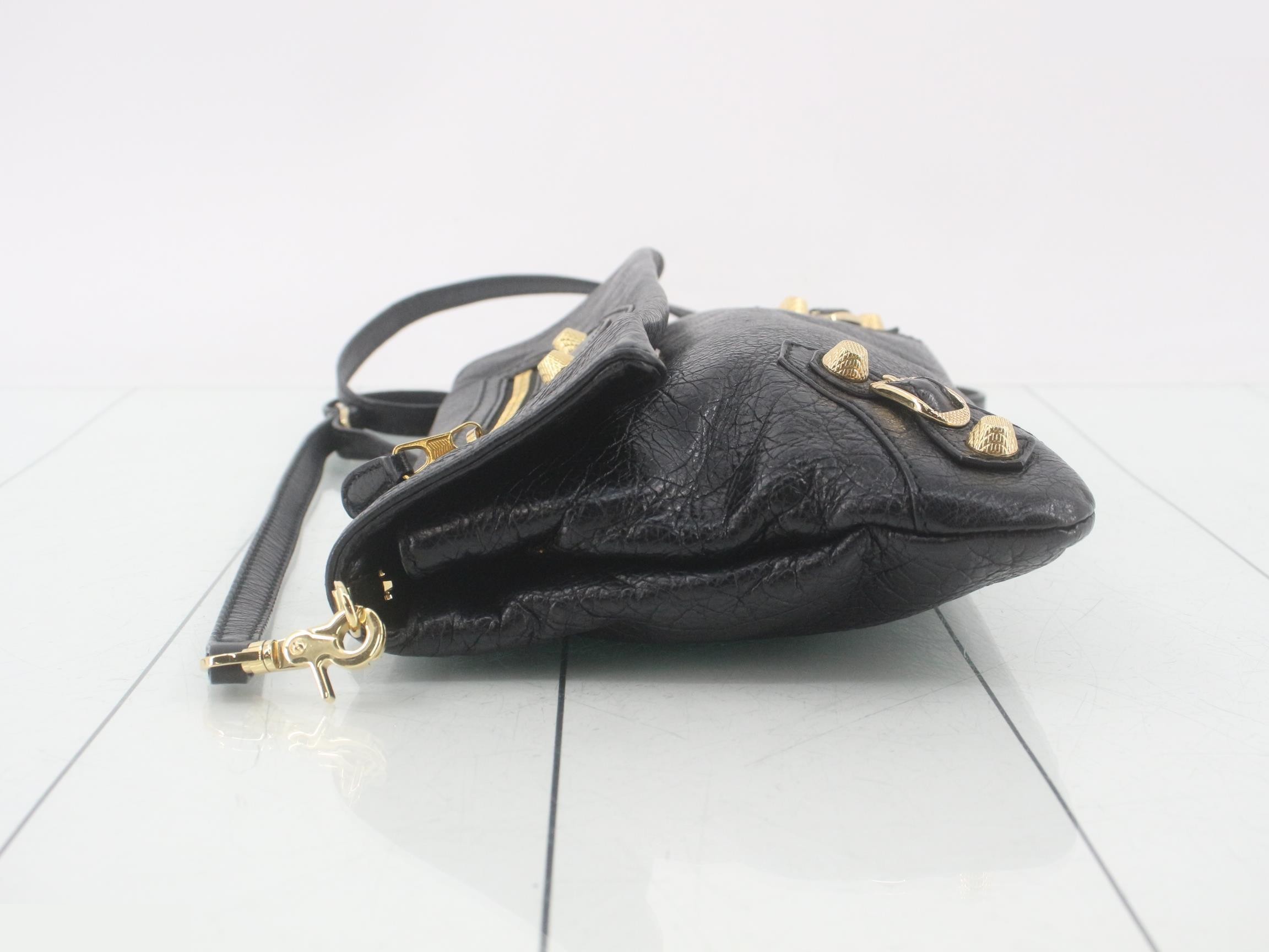 Classic (Bag) Shoulder Bag - Giant — view 4