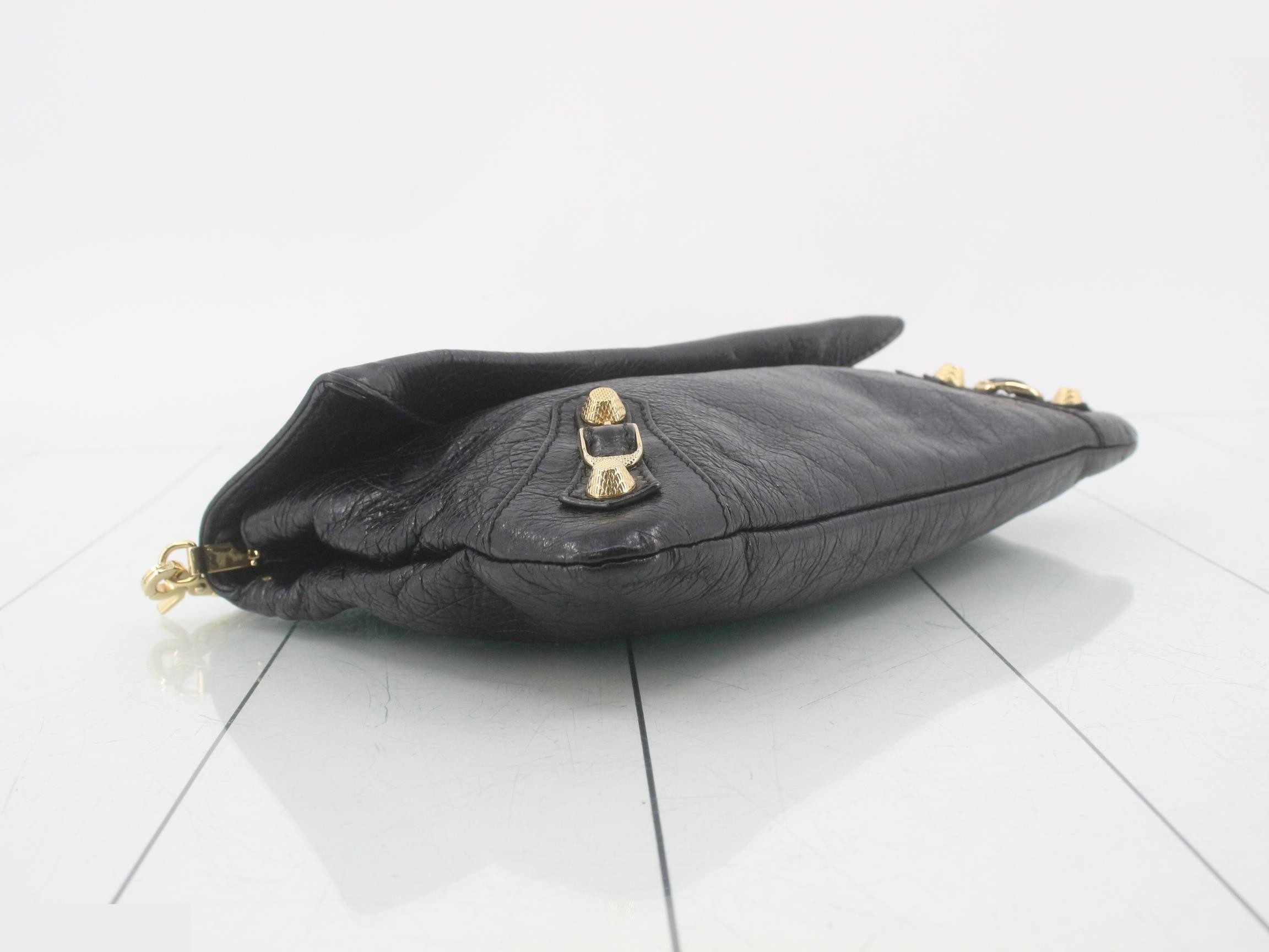 Classic (Bag) Shoulder Bag - Giant — view 5