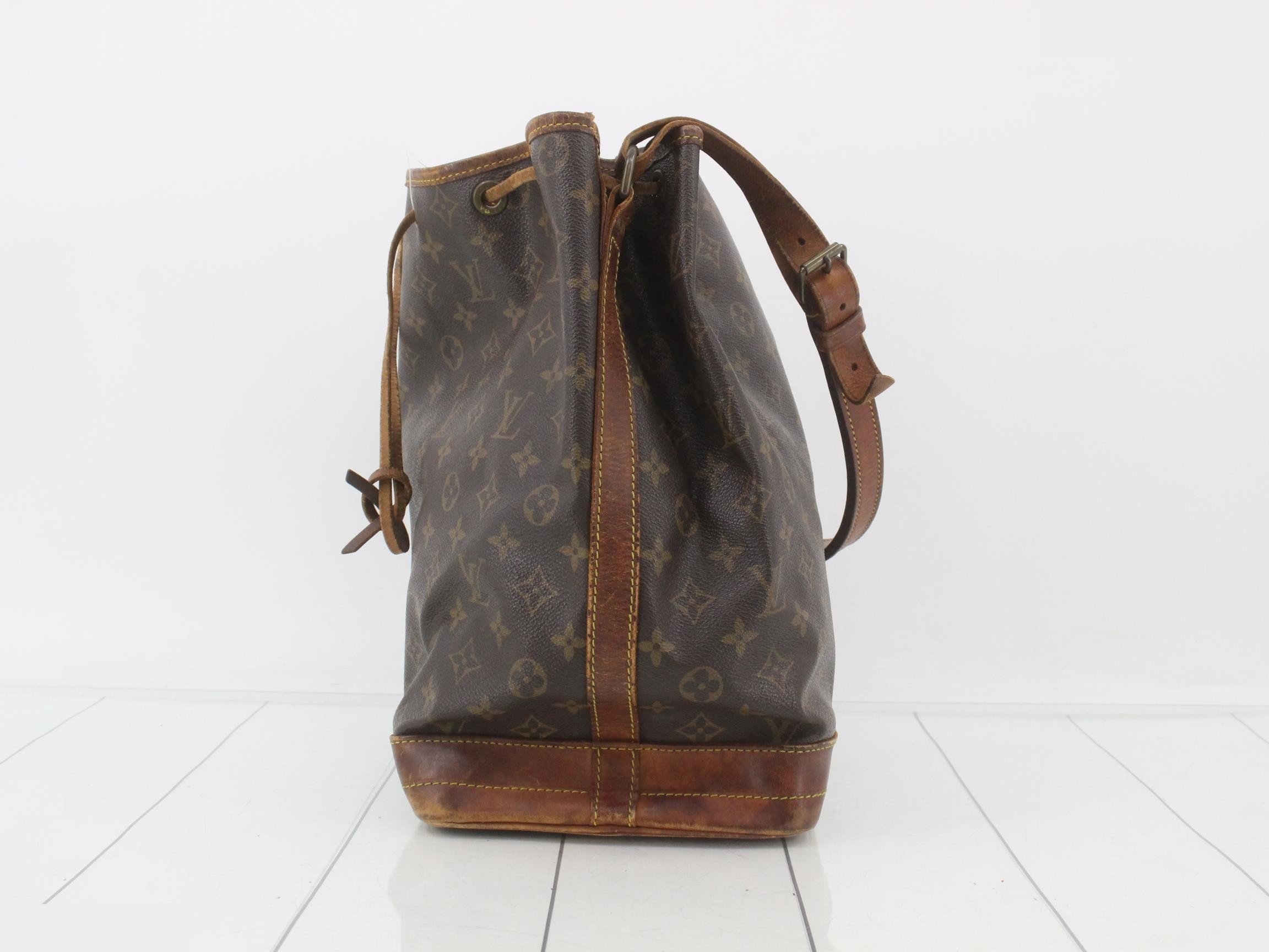 Monogram Noe shoulder bag — view 3