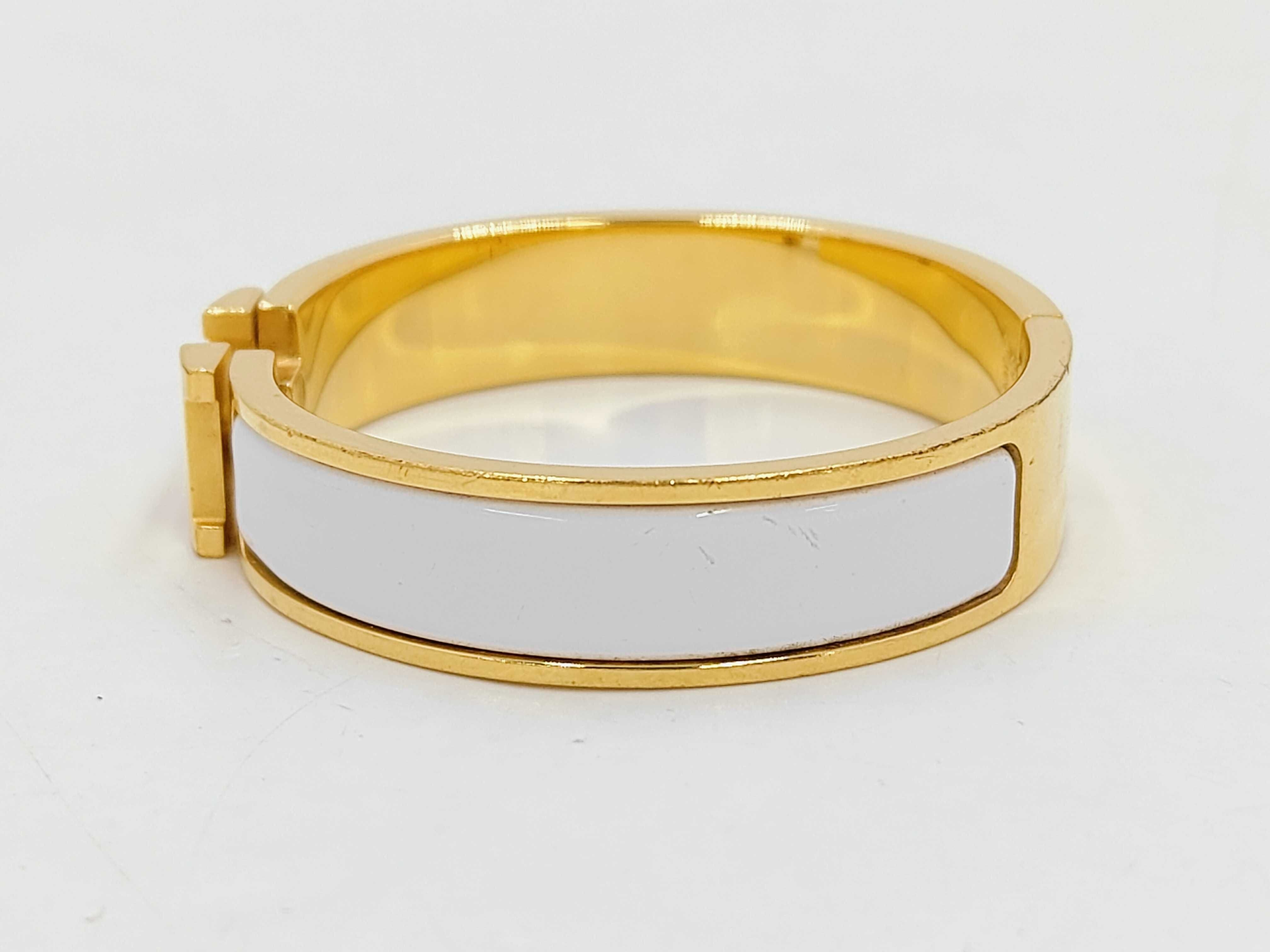 Clic Clac Gold Bangle White Bracelet/Bangle — view 3