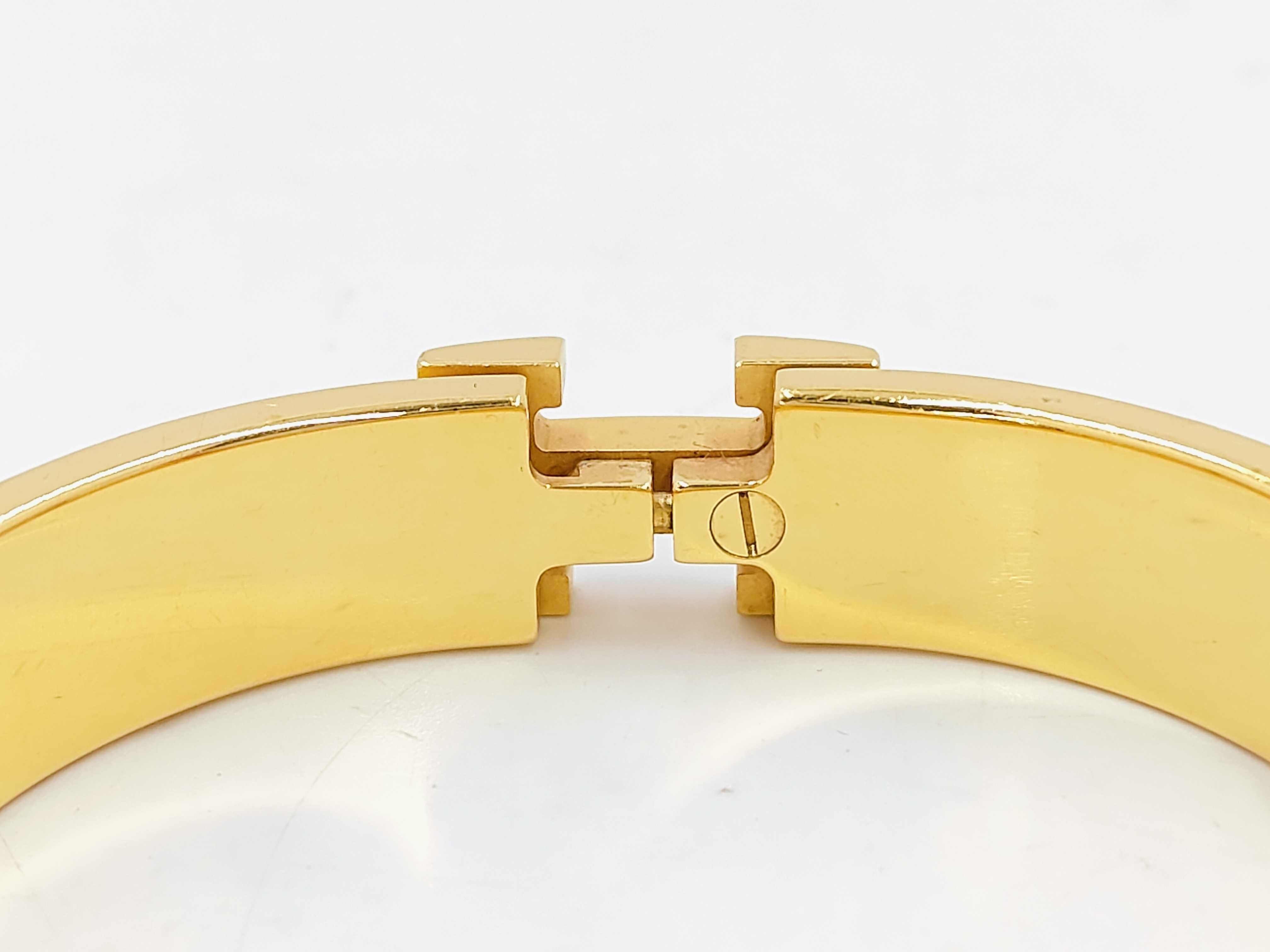 Clic Clac Gold Bangle White Bracelet/Bangle — view 6