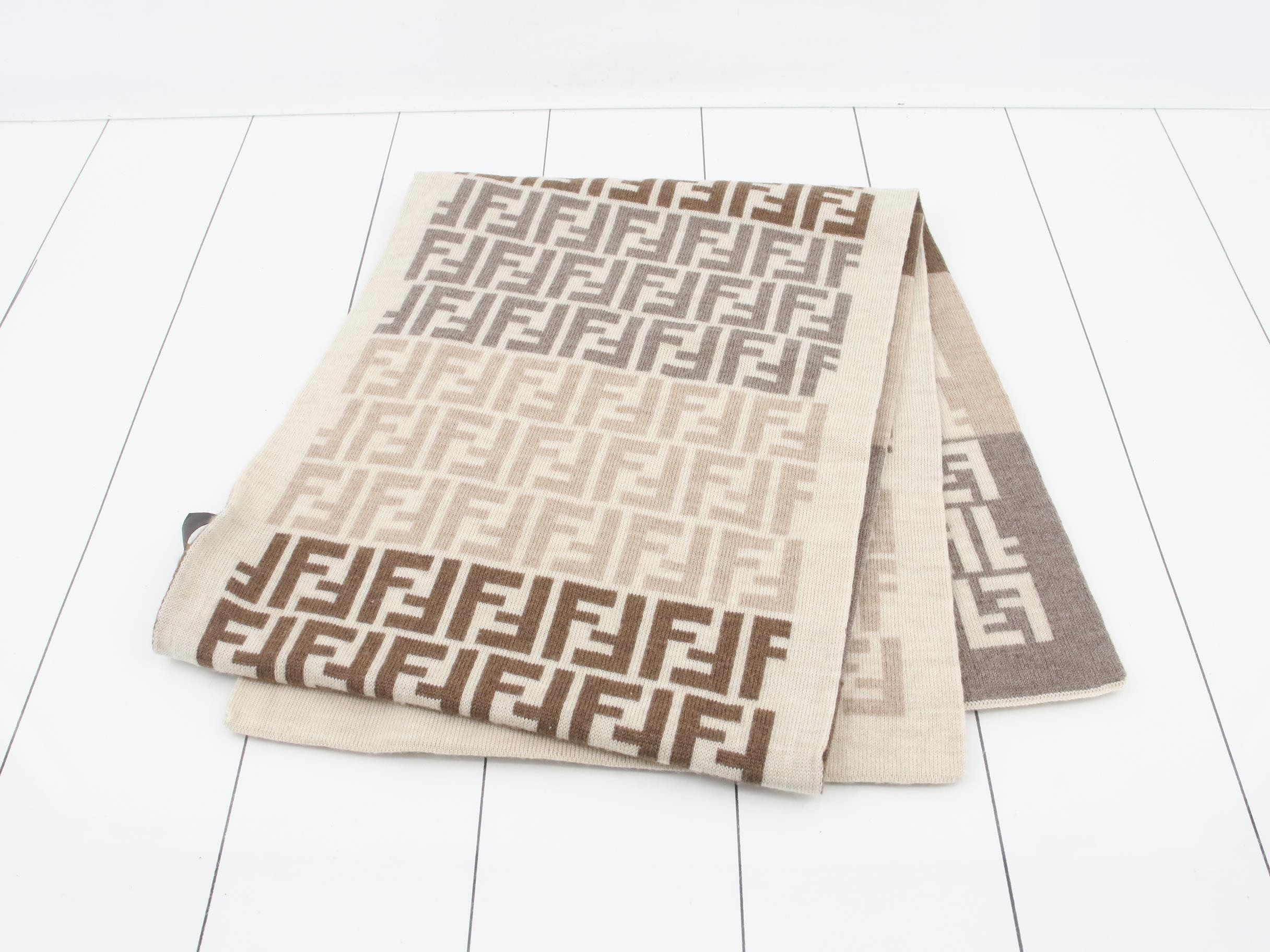 Zucca Scarf, Beige — view 3