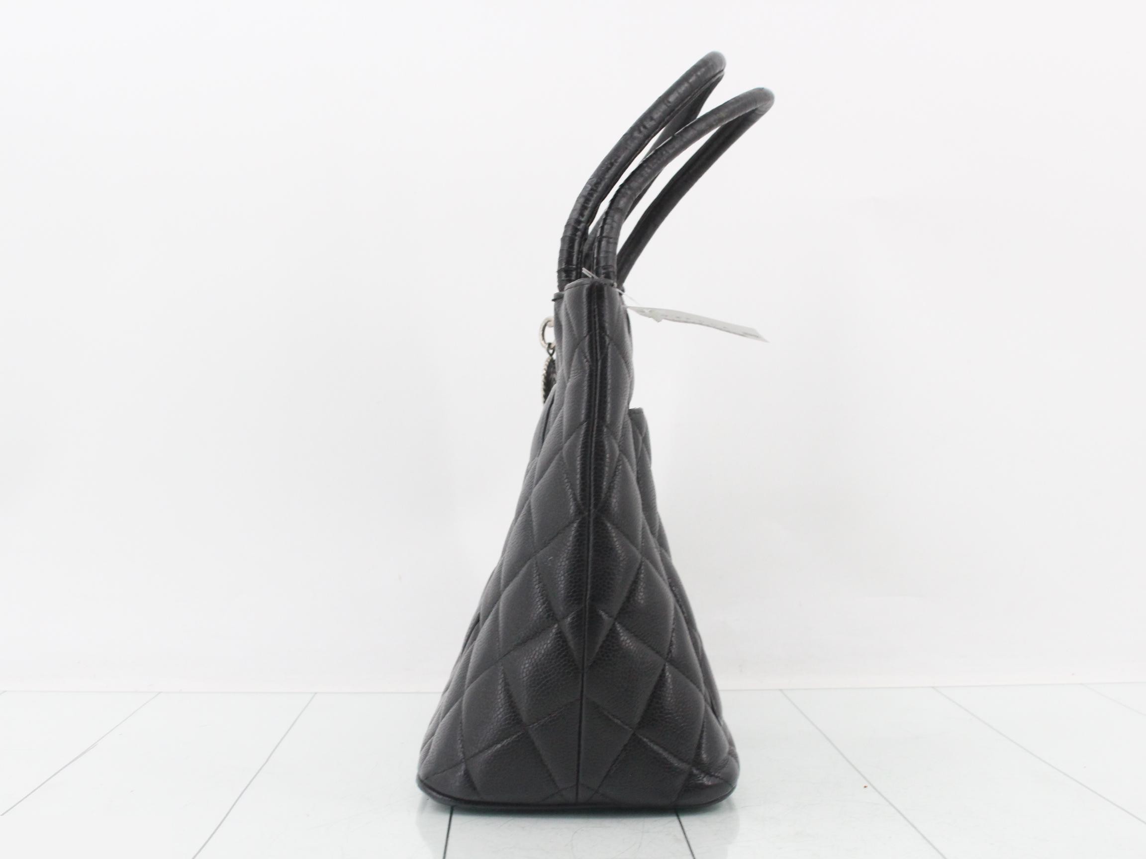 Matelassé (bag) - Tote bag - Reissue tote - Caviar leather - Silver hardware — view 3
