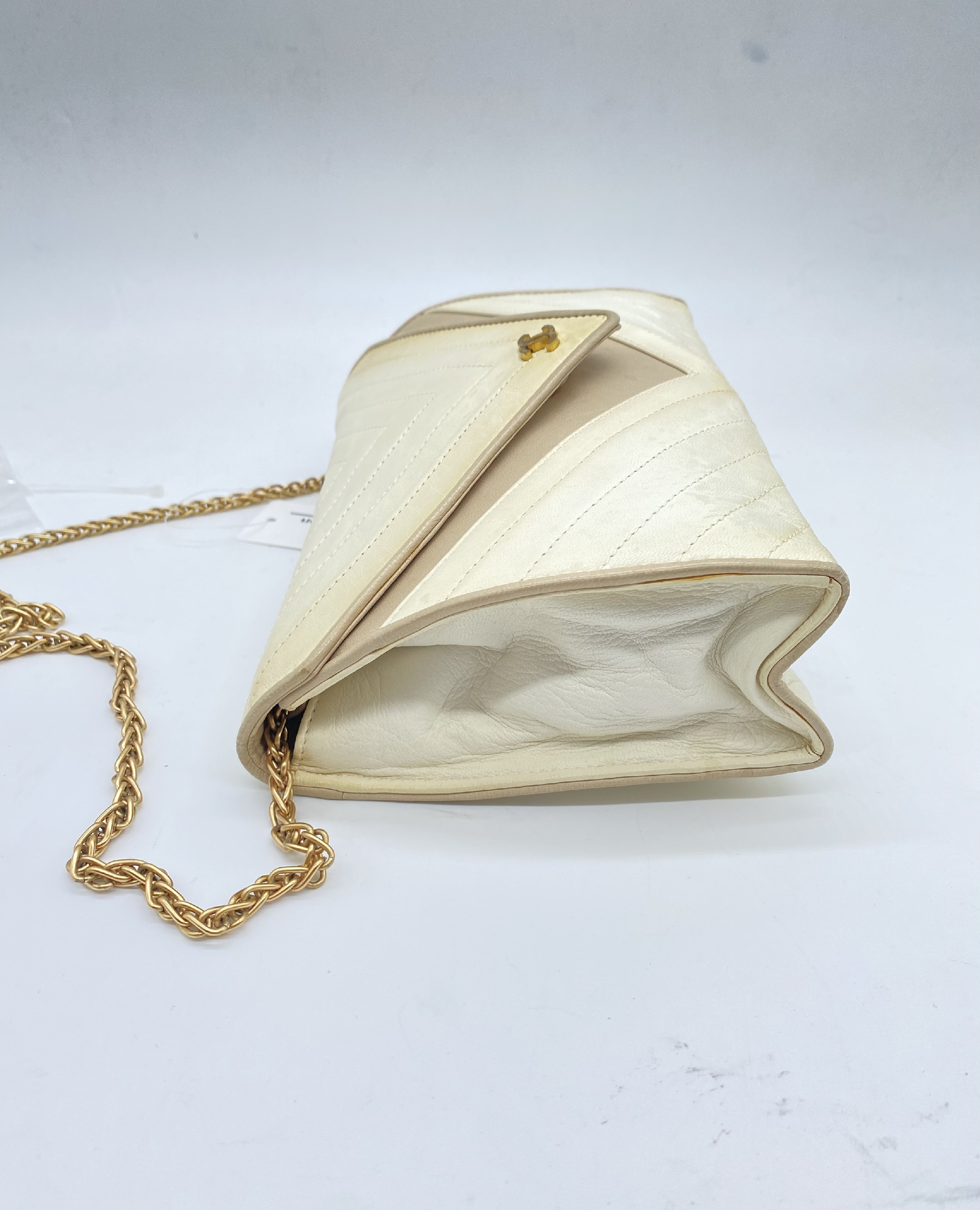 v stitch leather here mark shoulder bag — view 4
