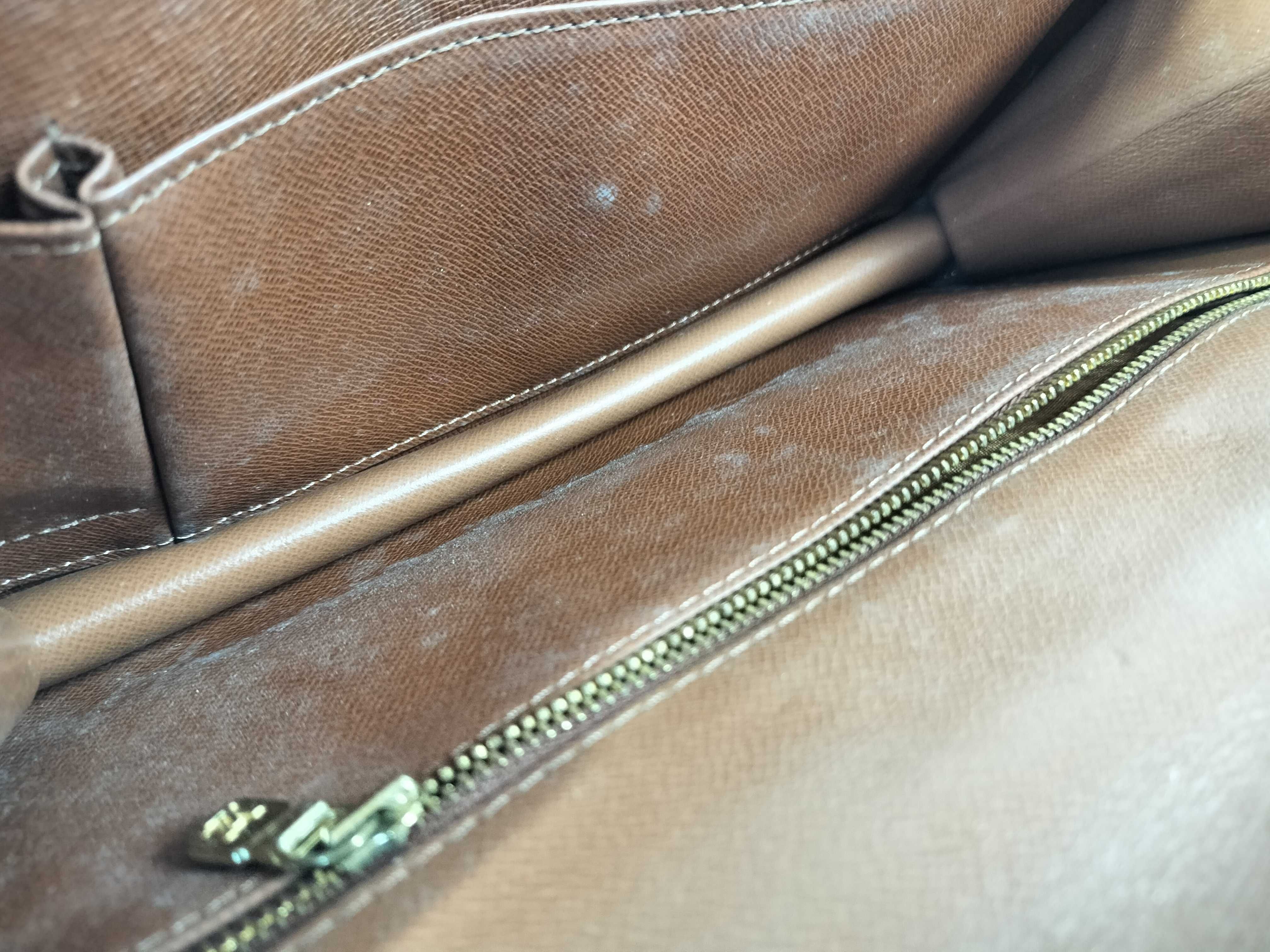Monogram Louis Vuitton Second Bag — view 7