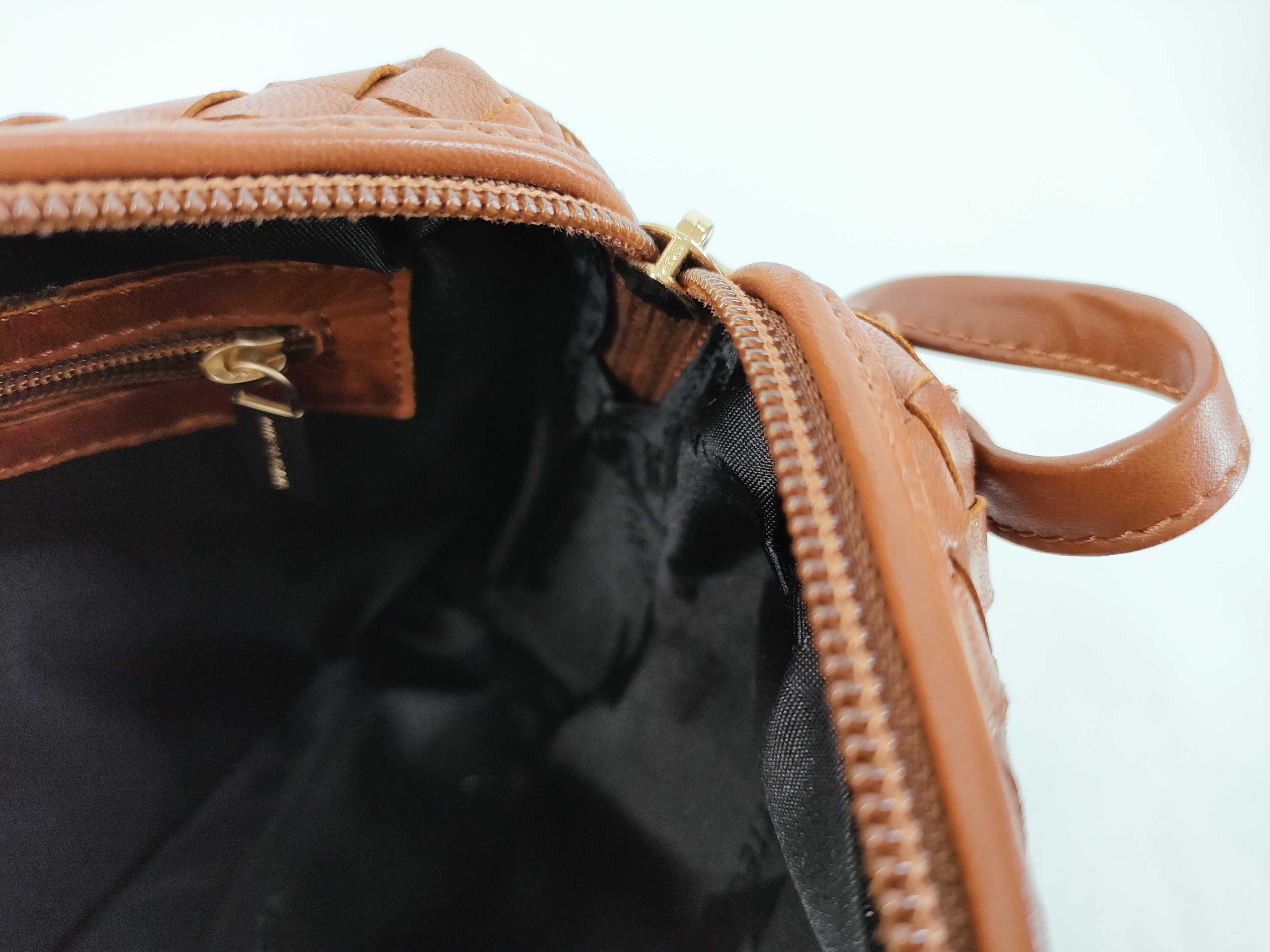 Intrecciato Shoulder Bag, Brown Shoulder Bag — view 9