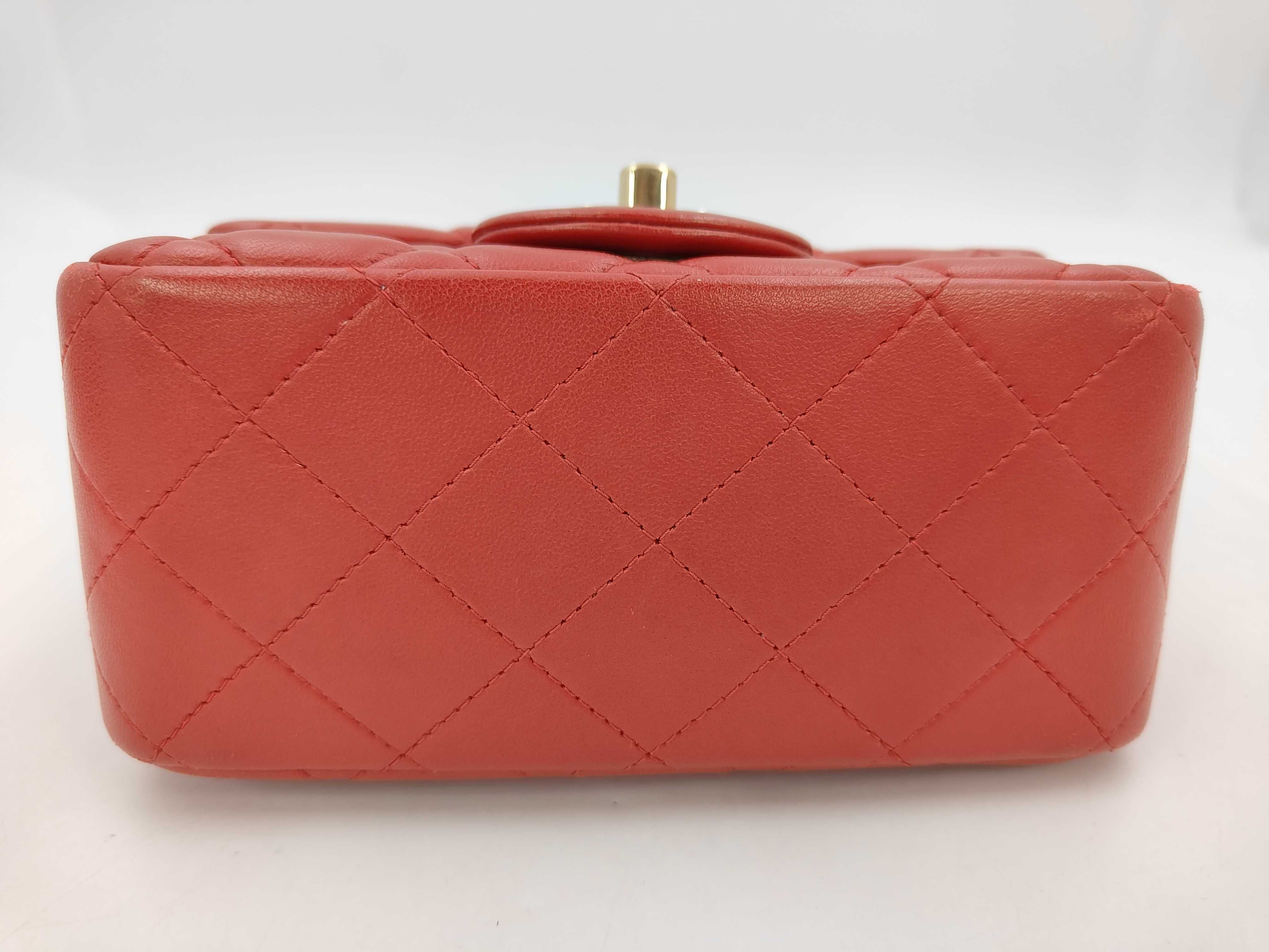 Coco Mark Matelassé Chain Shoulder Bag AS0321 Lambskin Red Gold Hardware Shoulder Bag — view 6